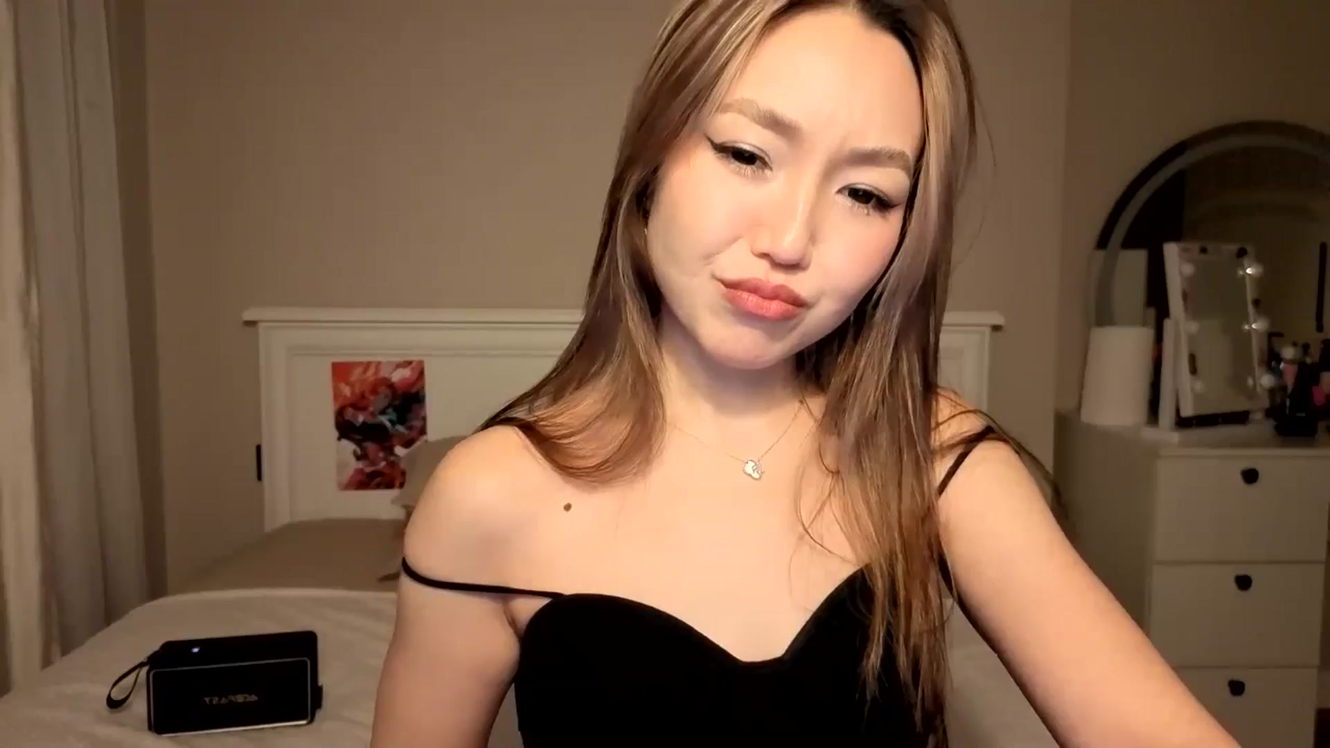 Gallery image thumbnail from Mellifluous_'s myfreecams stream on, 11/13/2025, 03:45 image 12 of 20