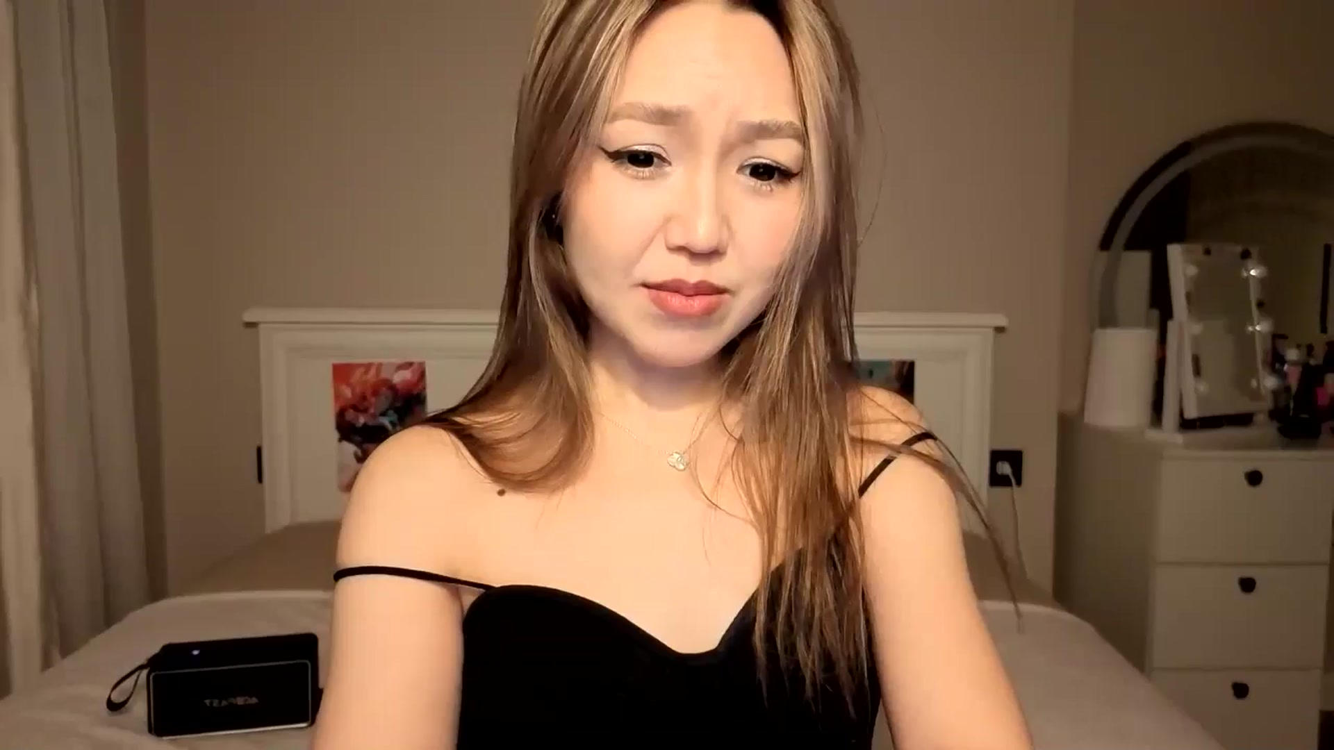 Gallery image thumbnail from Mellifluous_'s myfreecams stream on, 11/13/2025, 03:45 image 13 of 20