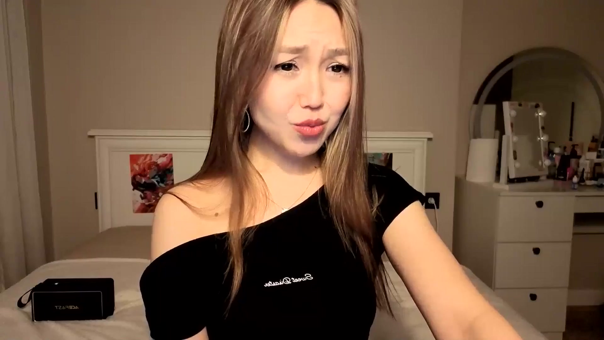 Gallery image thumbnail from Mellifluous_'s myfreecams stream on, 11/13/2025, 08:10 image 9 of 20
