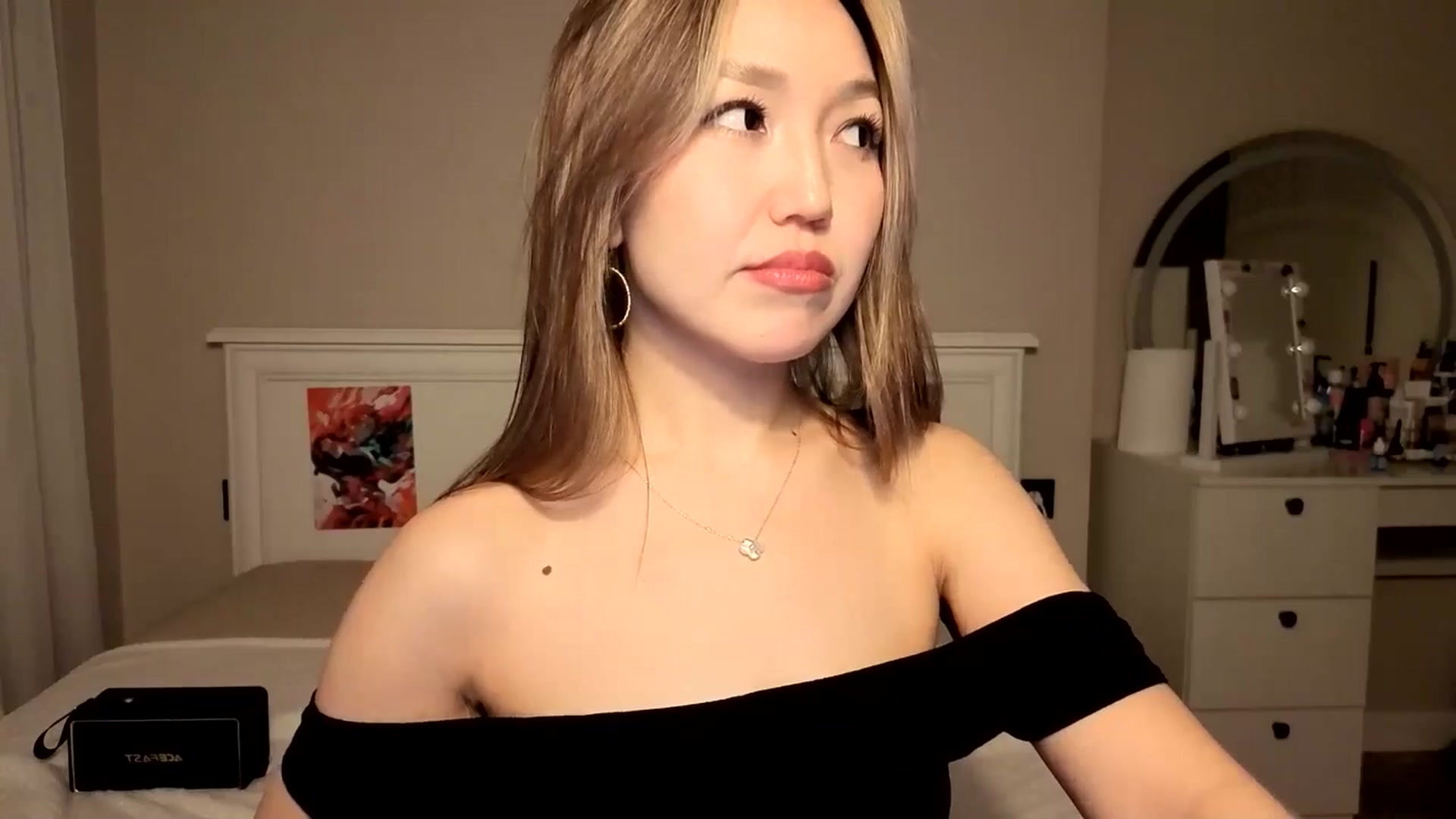 Gallery image thumbnail from Mellifluous_'s myfreecams stream on, 11/13/2025, 08:10 image 19 of 20
