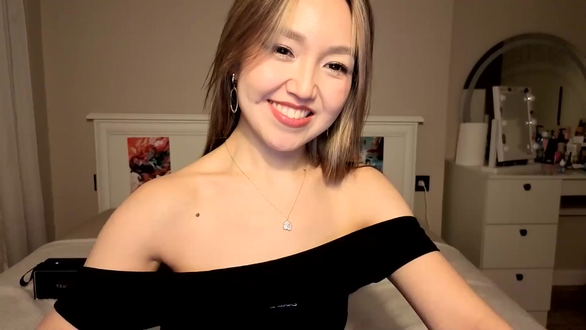 Gallery image thumbnail from Mellifluous_'s myfreecams stream on, 11/13/2025, 08:10 image 15 of 20