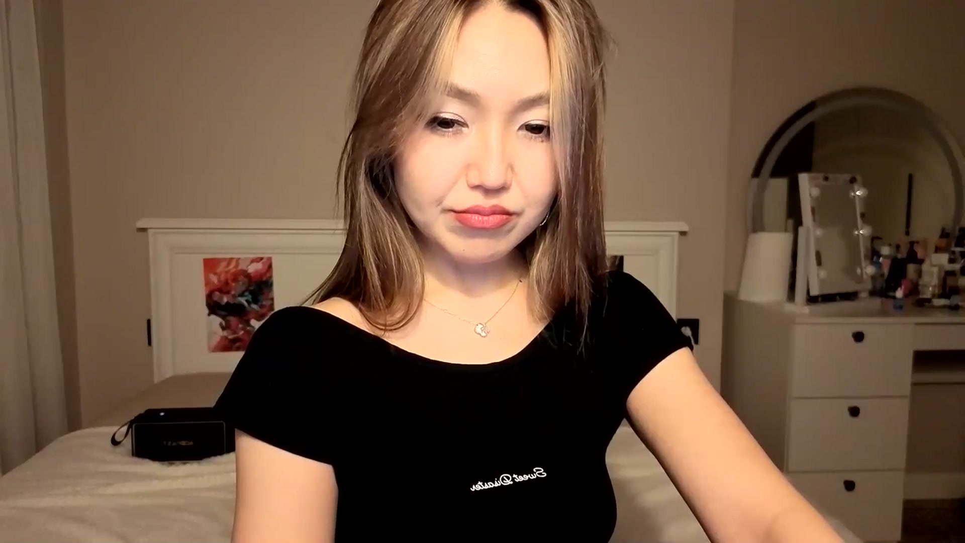 Gallery image thumbnail from Mellifluous_'s myfreecams stream on, 11/13/2025, 09:46 image 13 of 20