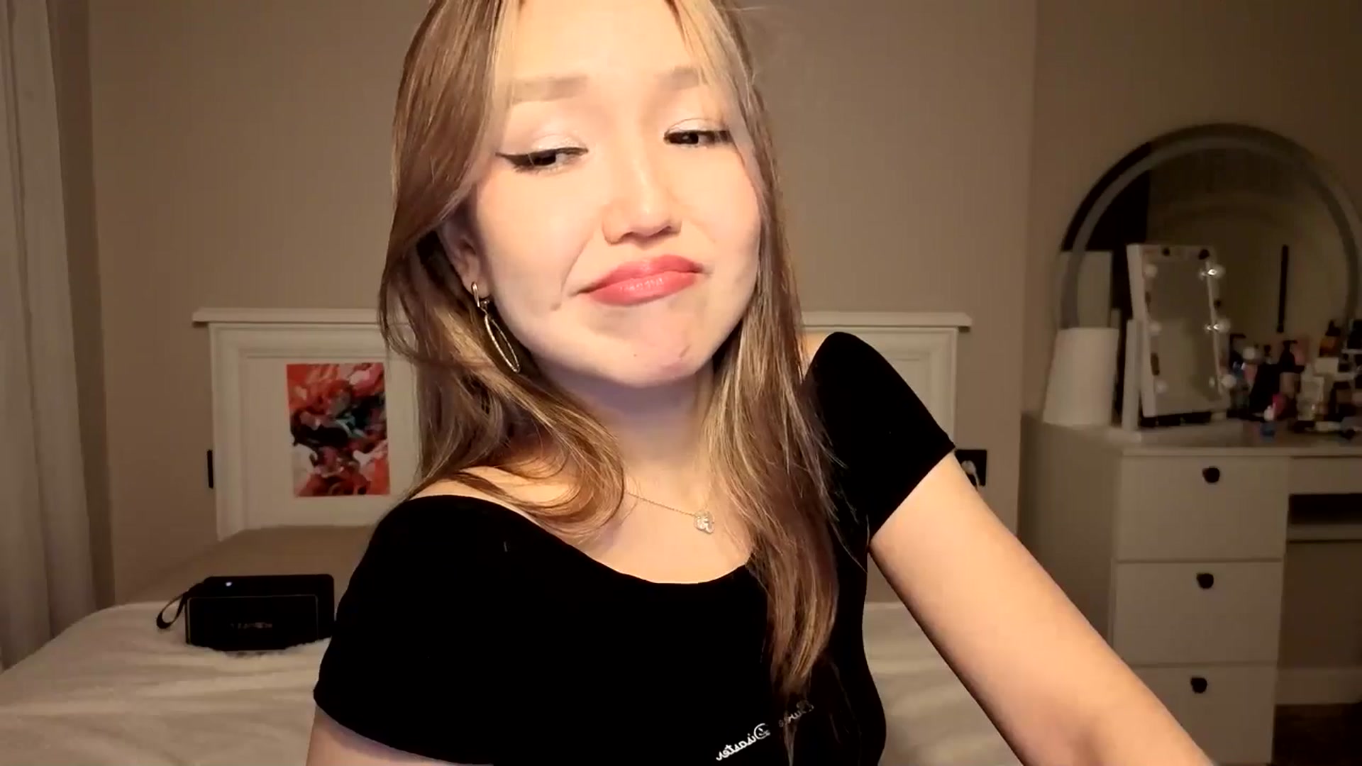 Gallery image thumbnail from Mellifluous_'s myfreecams stream on, 11/13/2025, 09:46 image 18 of 20