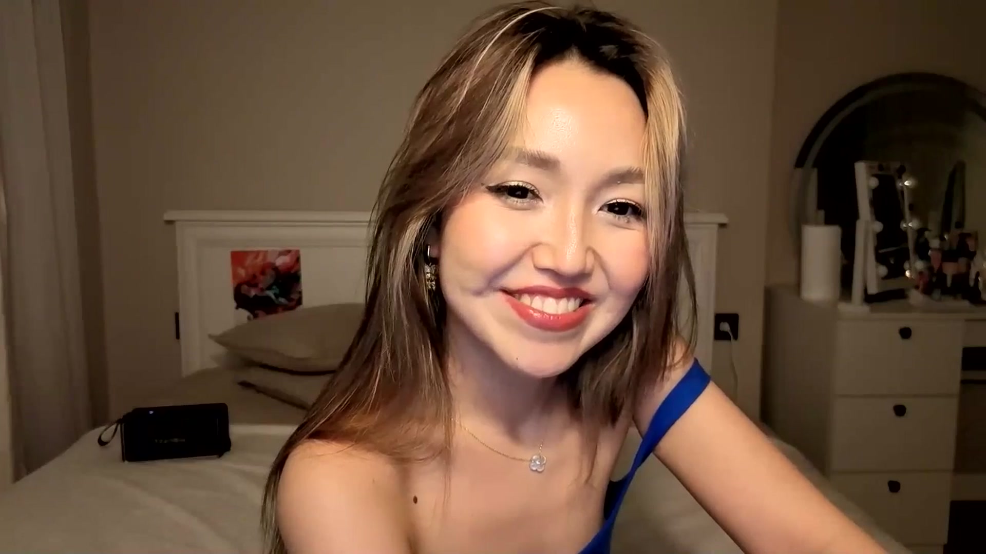 Gallery image thumbnail from Mellifluous_'s myfreecams stream on, 11/14/2025, 09:43 image 14 of 20