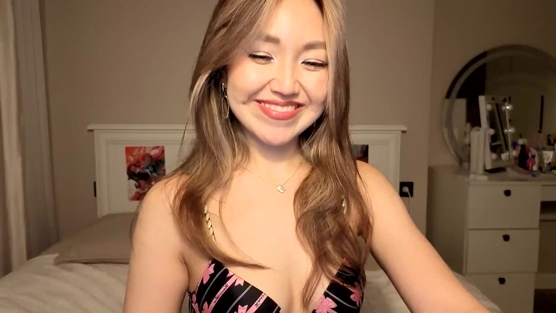 Gallery image thumbnail from Mellifluous_'s myfreecams stream on, 11/15/2025, 09:18 image 10 of 20