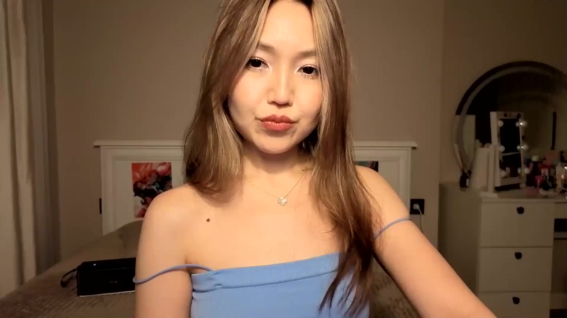 Gallery image thumbnail from Mellifluous_'s myfreecams stream on, 11/16/2025, 10:31 image 6 of 20
