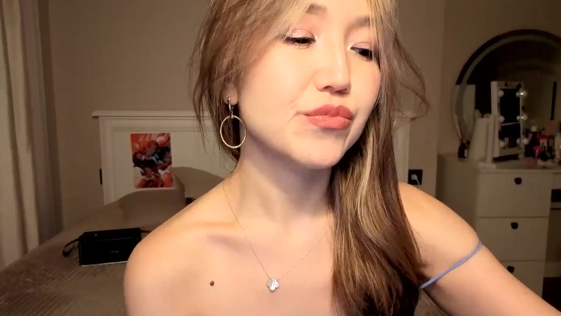 Gallery image thumbnail from Mellifluous_'s myfreecams stream on, 11/16/2025, 10:31 image 9 of 20