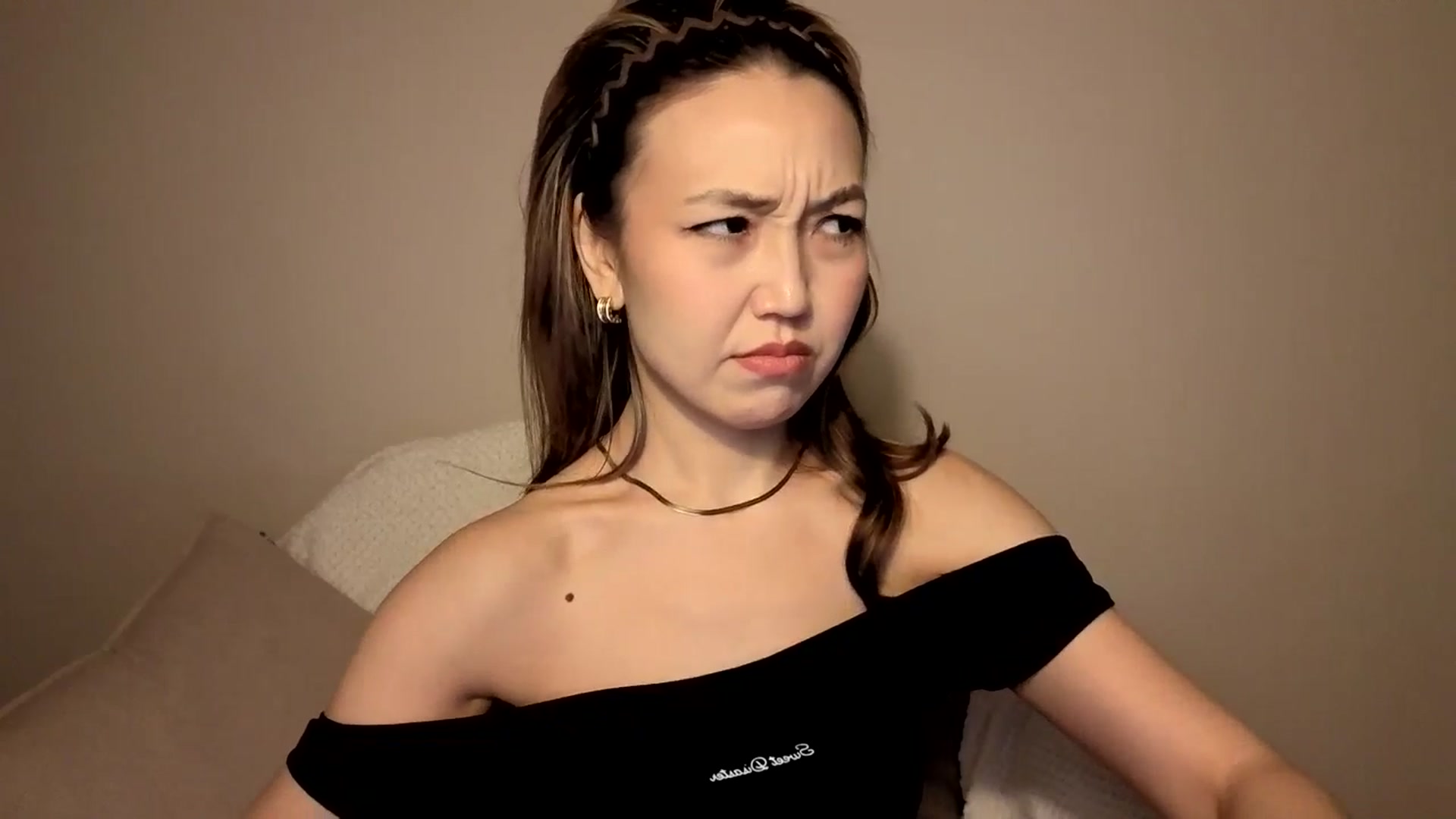 Gallery image thumbnail from Mellifluous_'s myfreecams stream on, 11/24/2025, 07:01 image 13 of 20