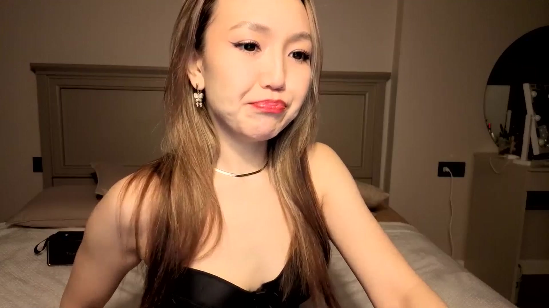 Gallery image thumbnail from Mellifluous_'s myfreecams stream on, 11/28/2025, 04:51 image 11 of 20