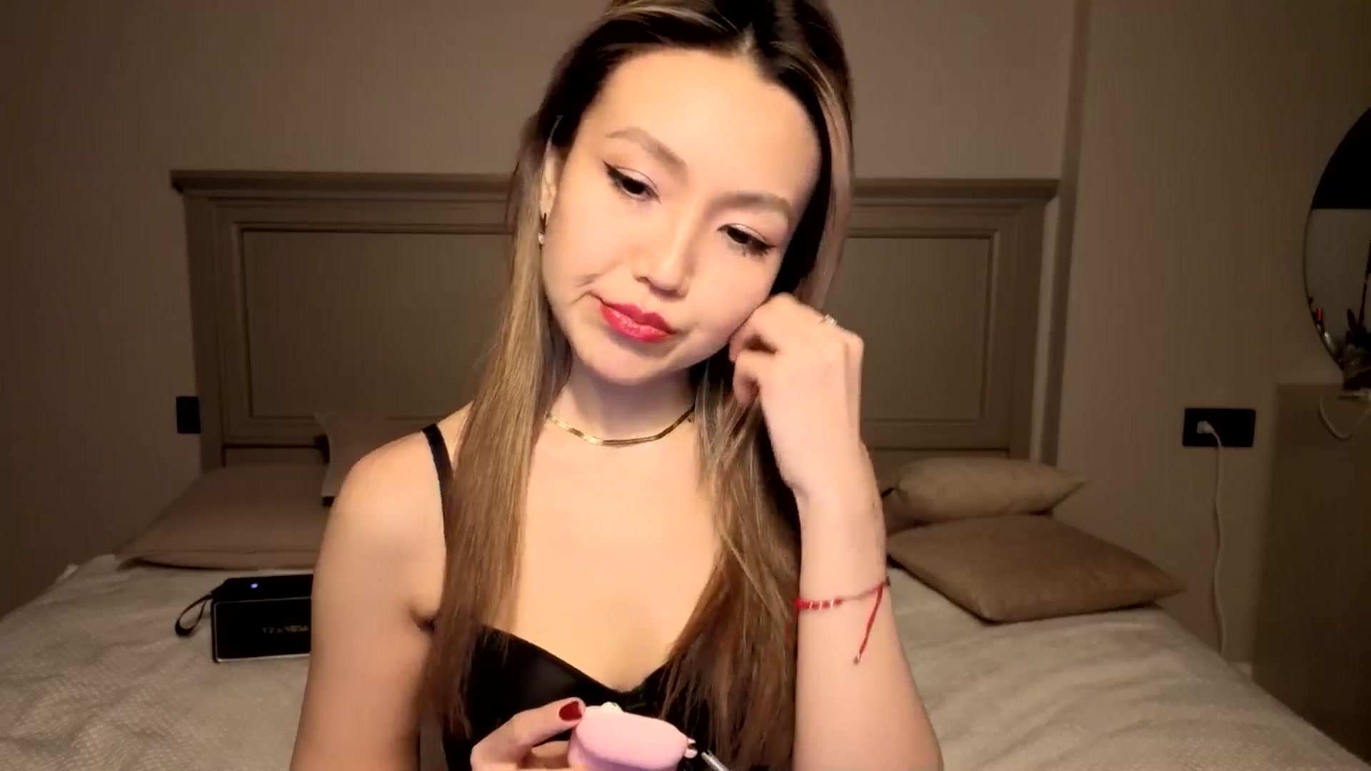 Gallery image thumbnail from Mellifluous_'s myfreecams stream on, 11/28/2025, 06:32 image 2 of 20