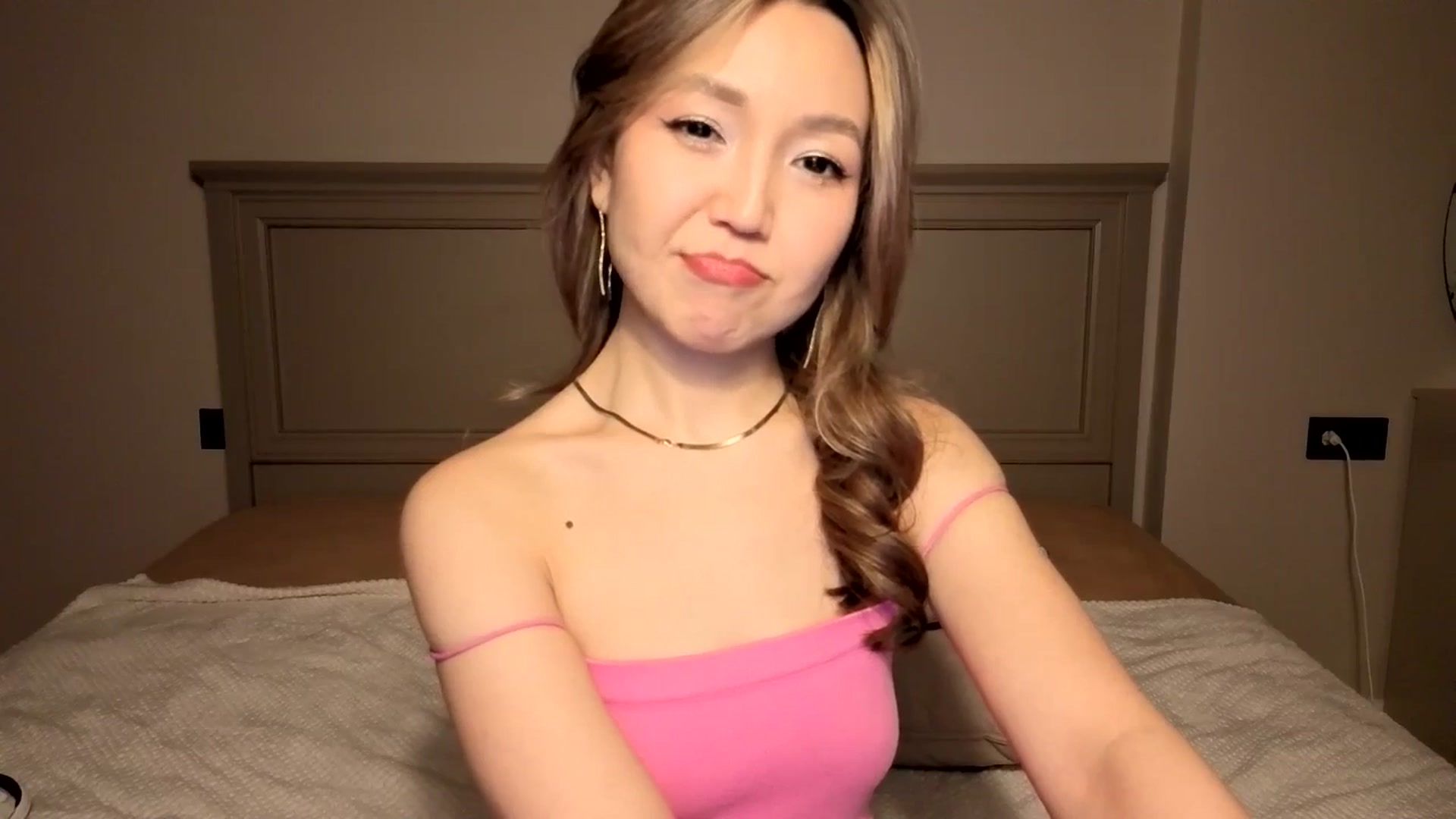 Gallery image thumbnail from Mellifluous_'s myfreecams stream on, 12/02/2025, 08:32 image 13 of 20