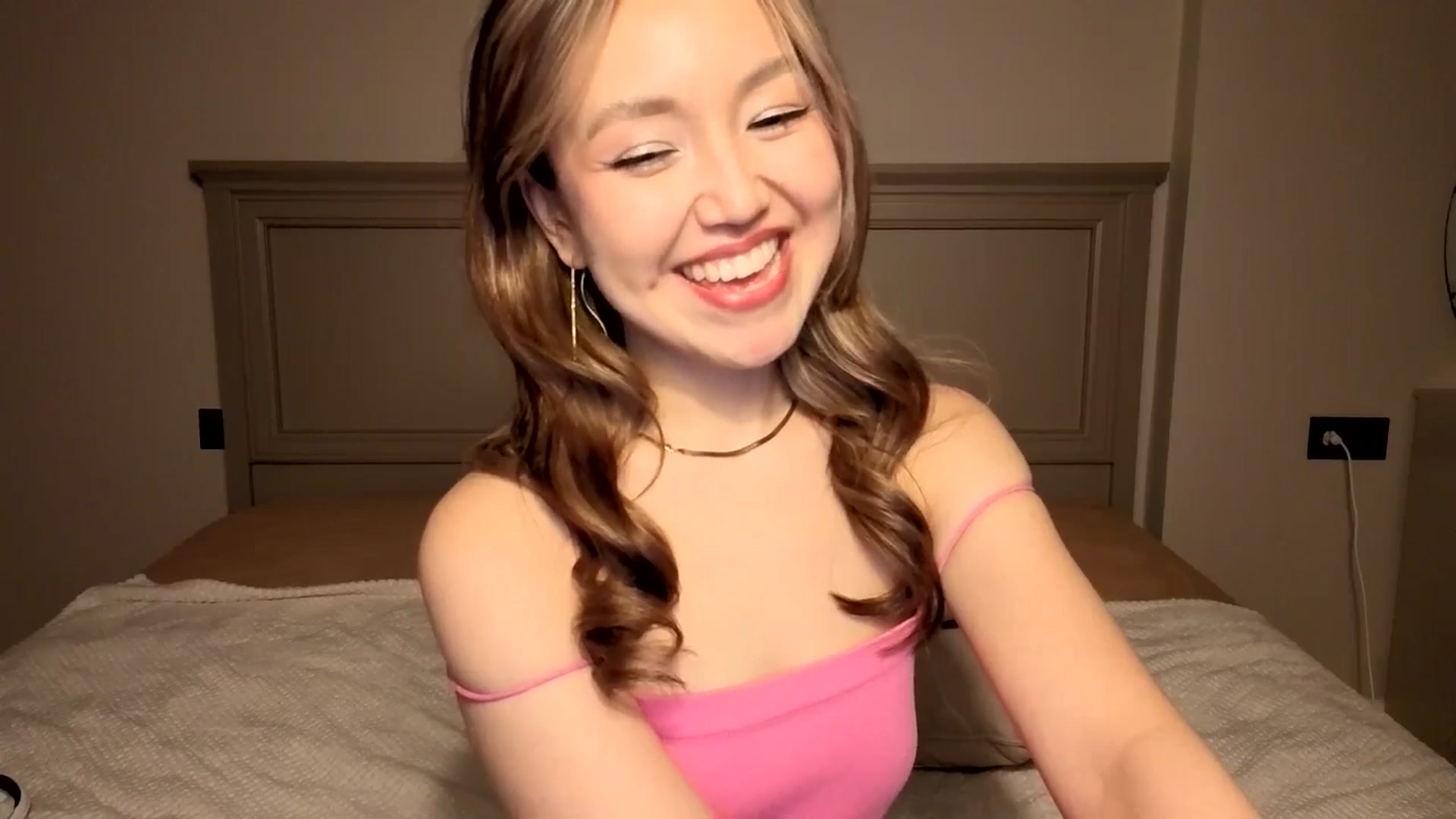 Gallery image thumbnail from Mellifluous_'s myfreecams stream on, 12/02/2025, 08:32 image 8 of 20