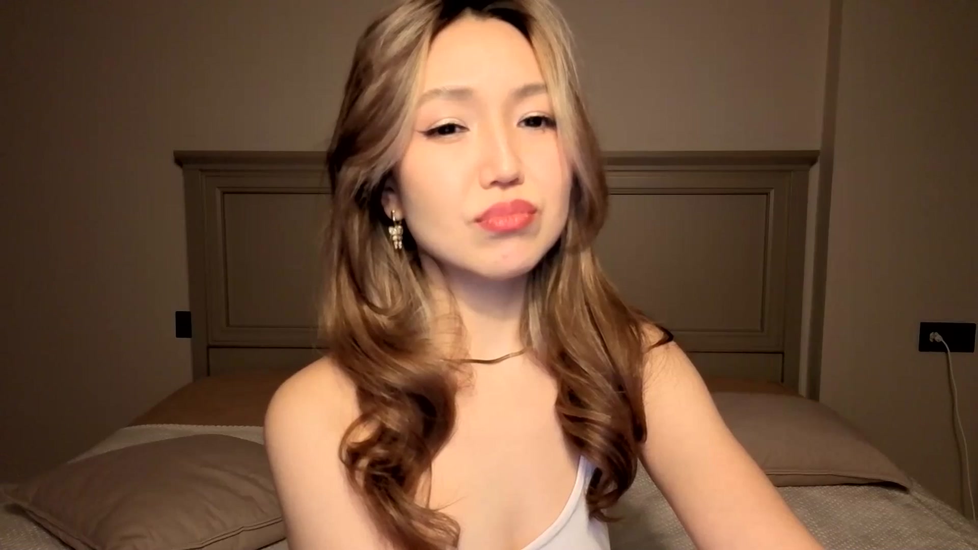 Gallery image thumbnail from Mellifluous_'s myfreecams stream on, 12/03/2025, 06:35 image 12 of 20