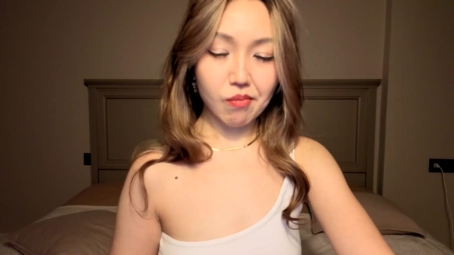 Gallery image thumbnail from Mellifluous_'s myfreecams stream on, 12/03/2025, 06:35 image 2 of 20