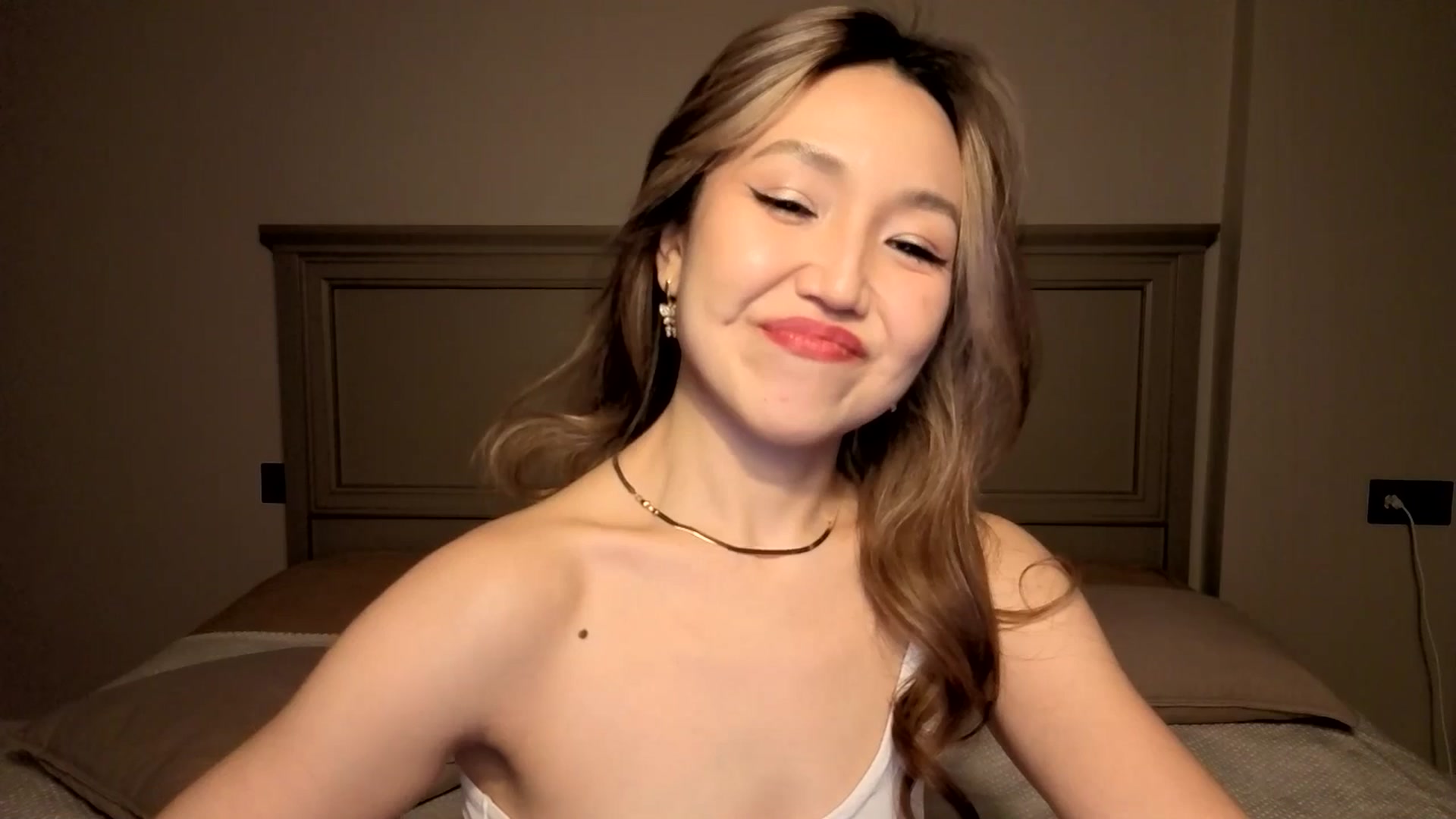 Gallery image thumbnail from Mellifluous_'s myfreecams stream on, 12/03/2025, 06:35 image 14 of 20