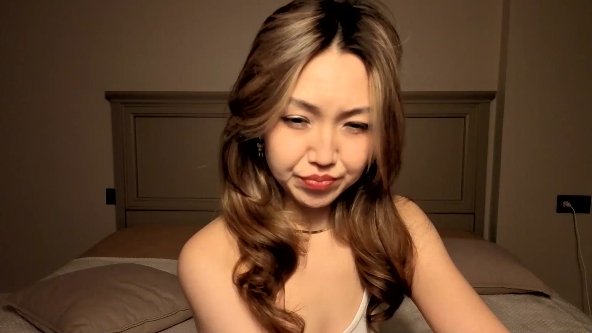 Gallery image thumbnail from Mellifluous_'s myfreecams stream on, 12/03/2025, 06:35 image 13 of 20