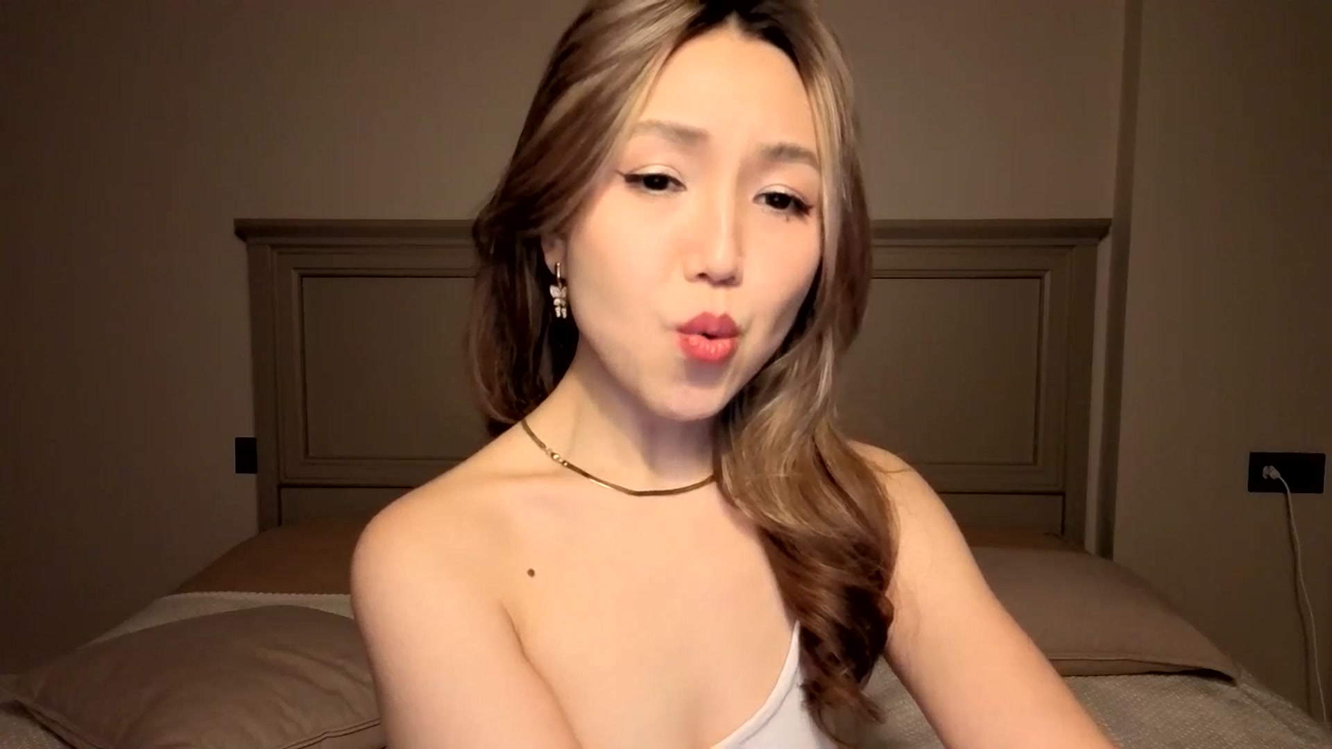 Gallery image thumbnail from Mellifluous_'s myfreecams stream on, 12/03/2025, 06:35 image 7 of 20