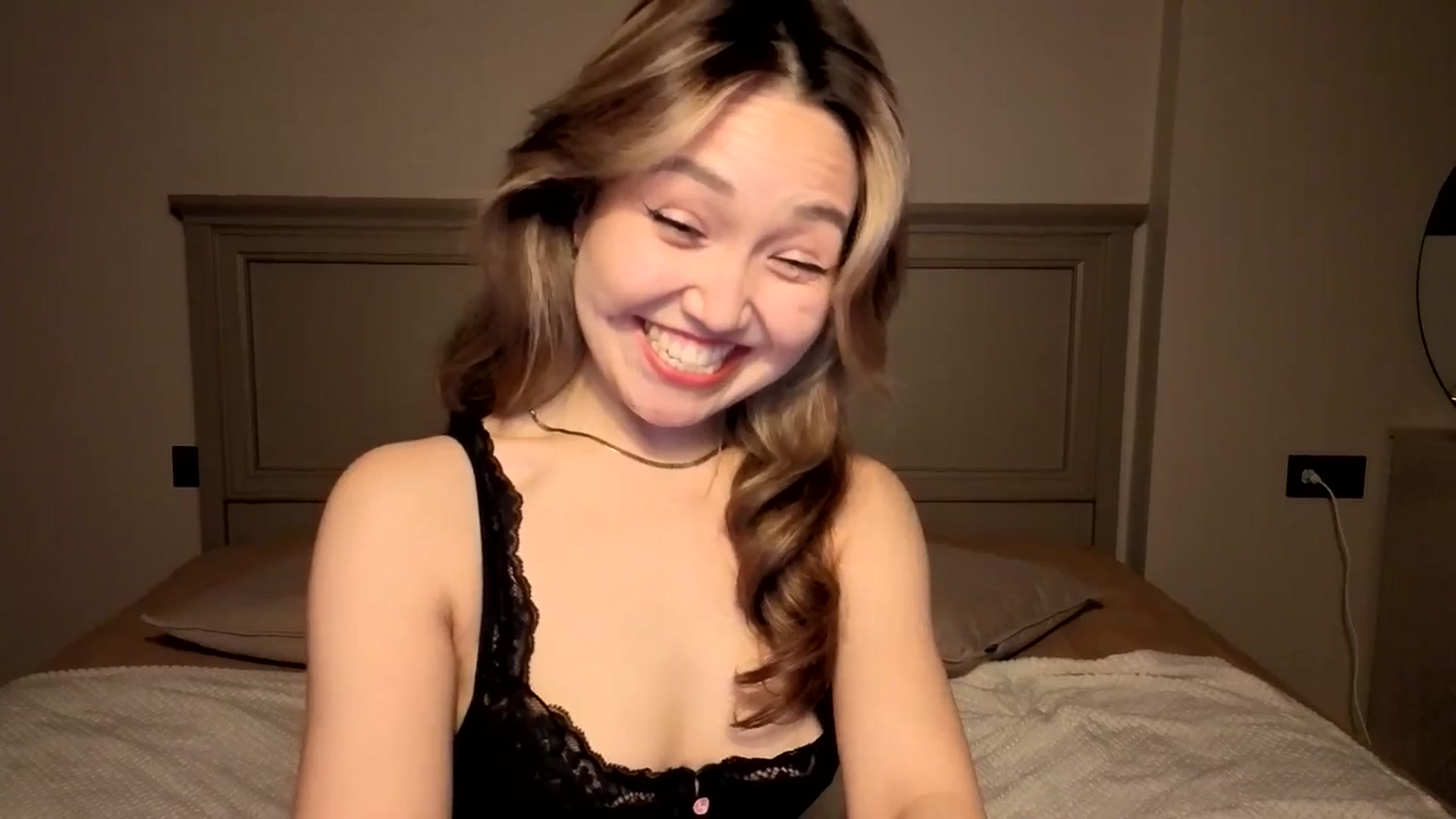 Gallery image thumbnail from Mellifluous_'s myfreecams stream on, 12/04/2025, 08:38 image 16 of 20