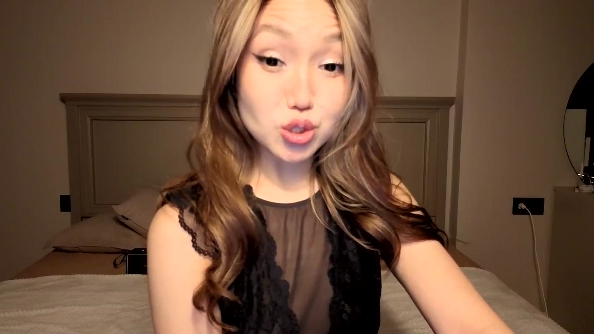 Gallery image thumbnail from Mellifluous_'s myfreecams stream on, 12/07/2025, 05:33 image 15 of 20