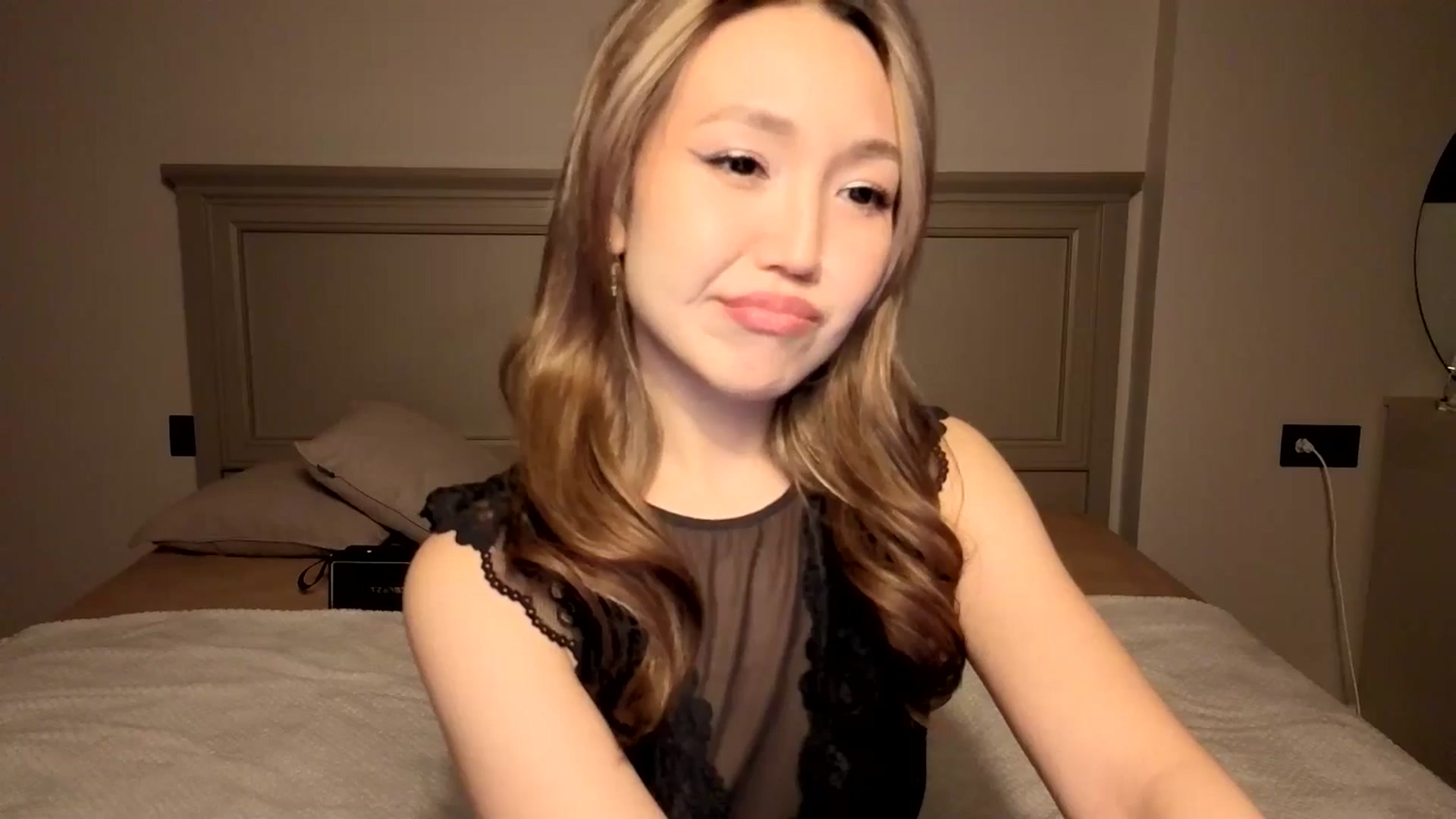 Gallery image thumbnail from Mellifluous_'s myfreecams stream on, 12/07/2025, 05:33 image 5 of 20