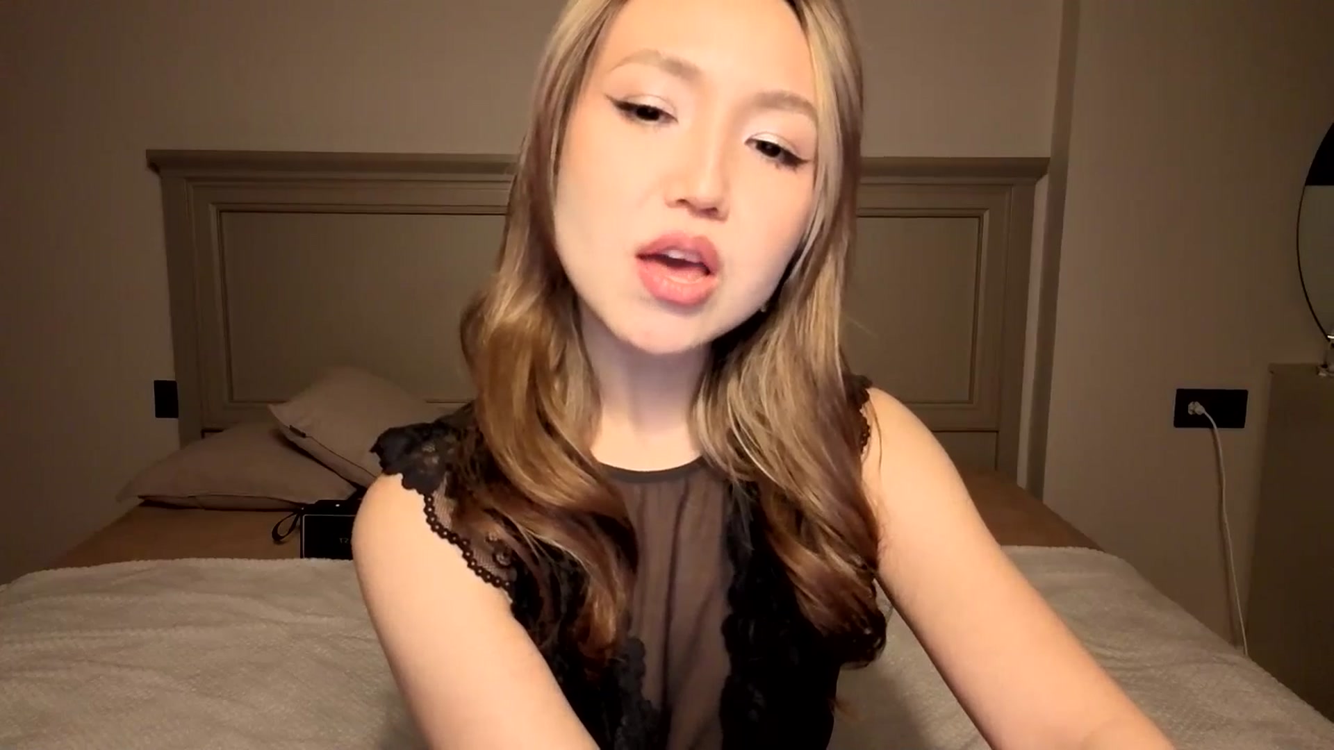 Gallery image thumbnail from Mellifluous_'s myfreecams stream on, 12/07/2025, 05:33 image 7 of 20