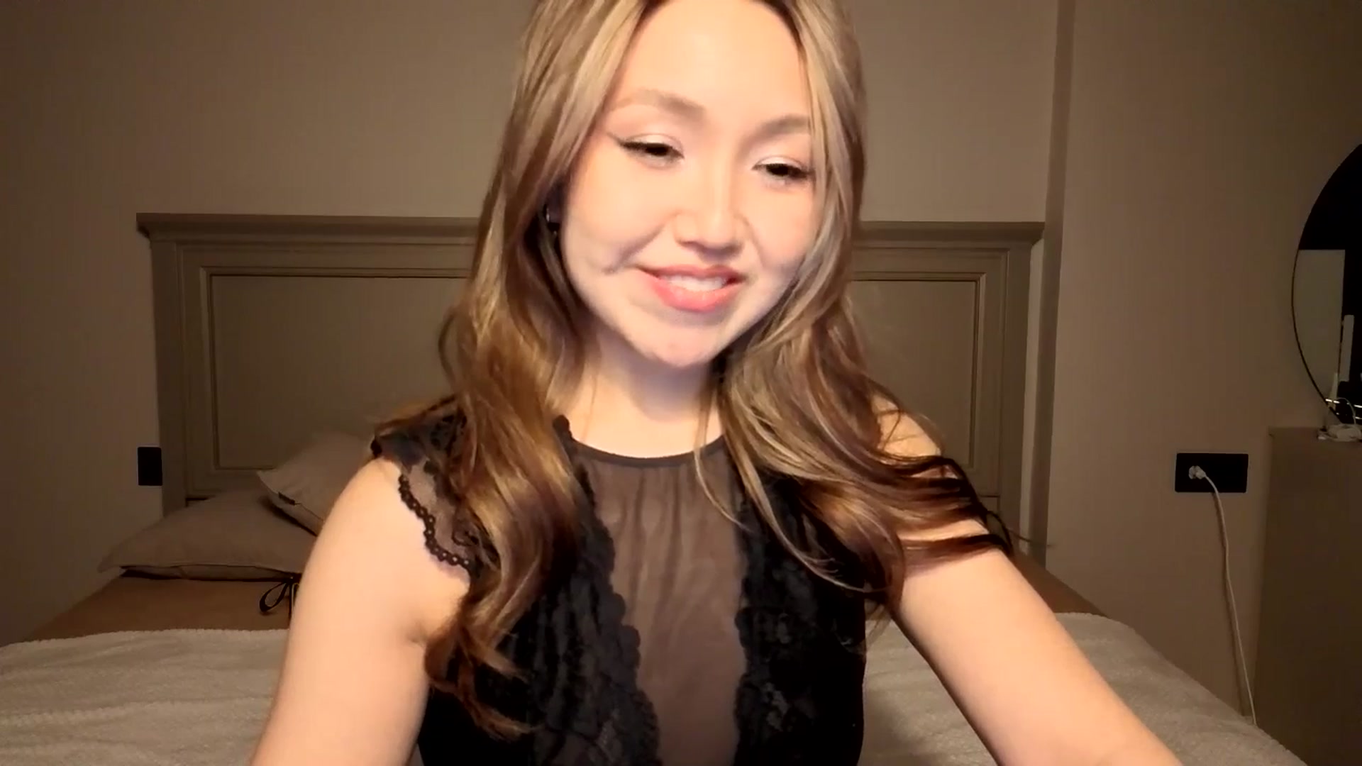 Gallery image thumbnail from Mellifluous_'s myfreecams stream on, 12/07/2025, 05:33 image 16 of 20
