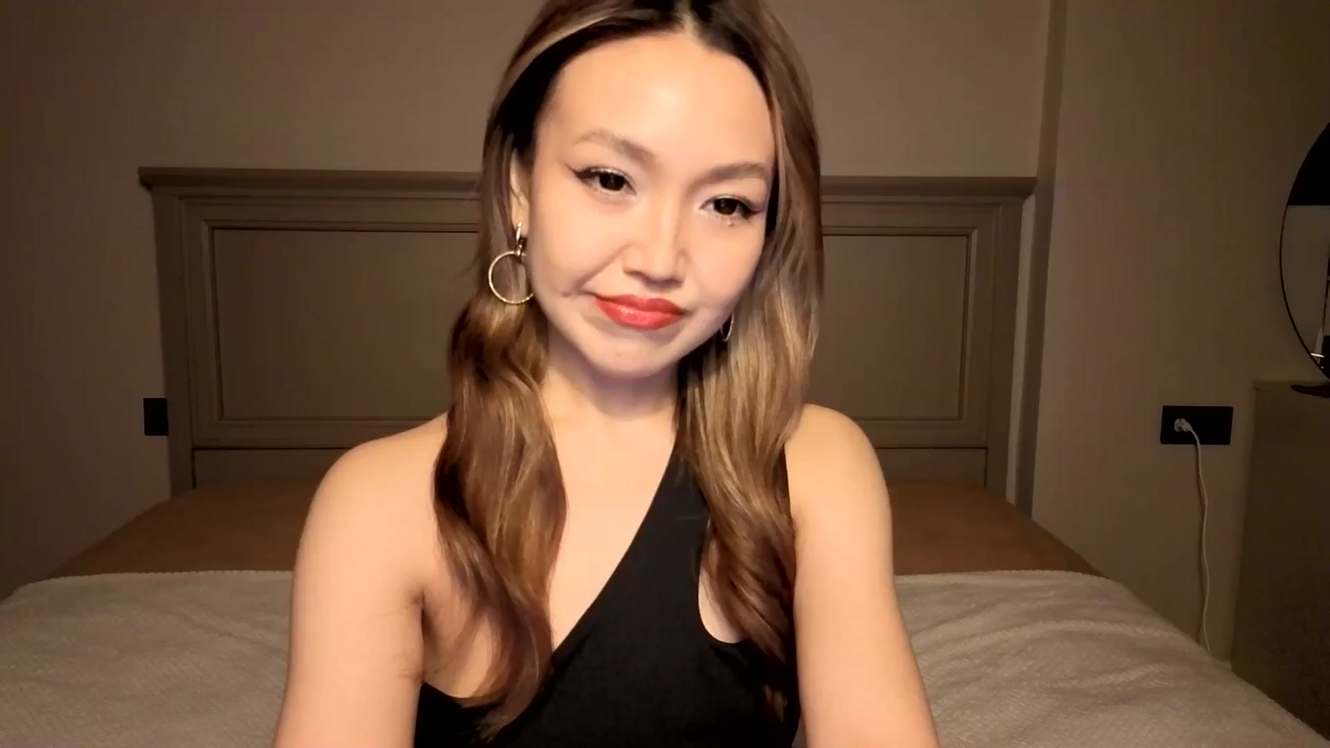 Gallery image thumbnail from Mellifluous_'s myfreecams stream on, 12/08/2025, 06:03 image 1 of 20