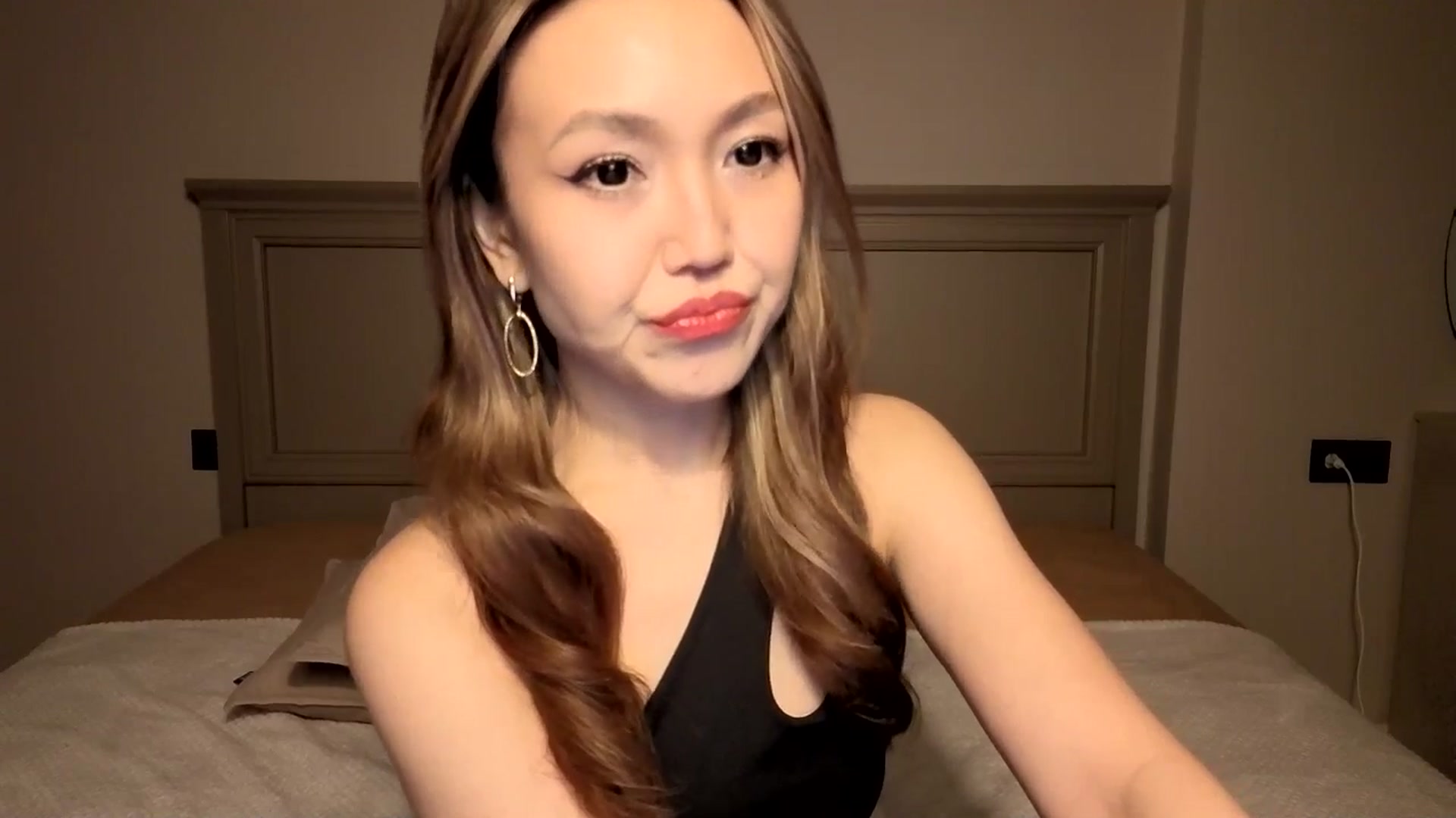 Gallery image thumbnail from Mellifluous_'s myfreecams stream on, 12/08/2025, 06:03 image 12 of 20