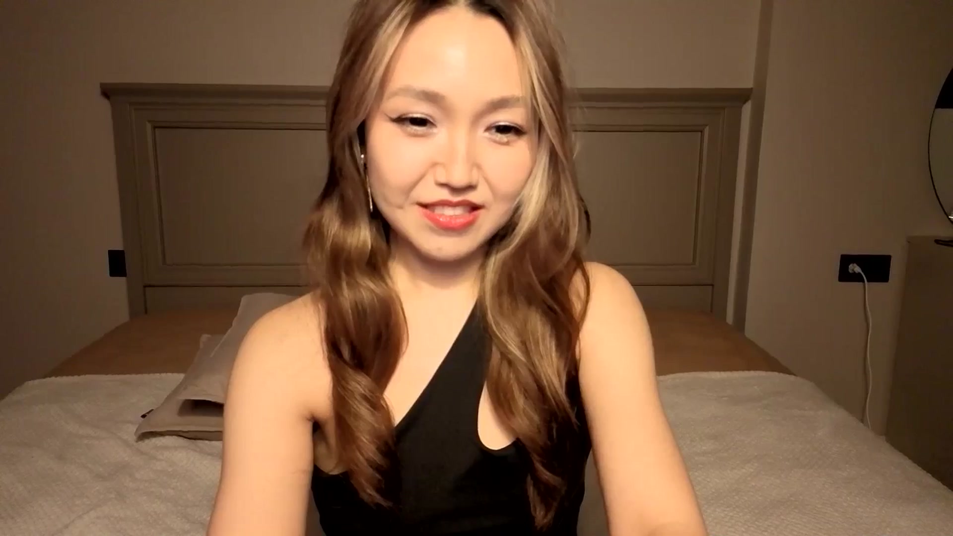Gallery image thumbnail from Mellifluous_'s myfreecams stream on, 12/08/2025, 06:03 image 7 of 20