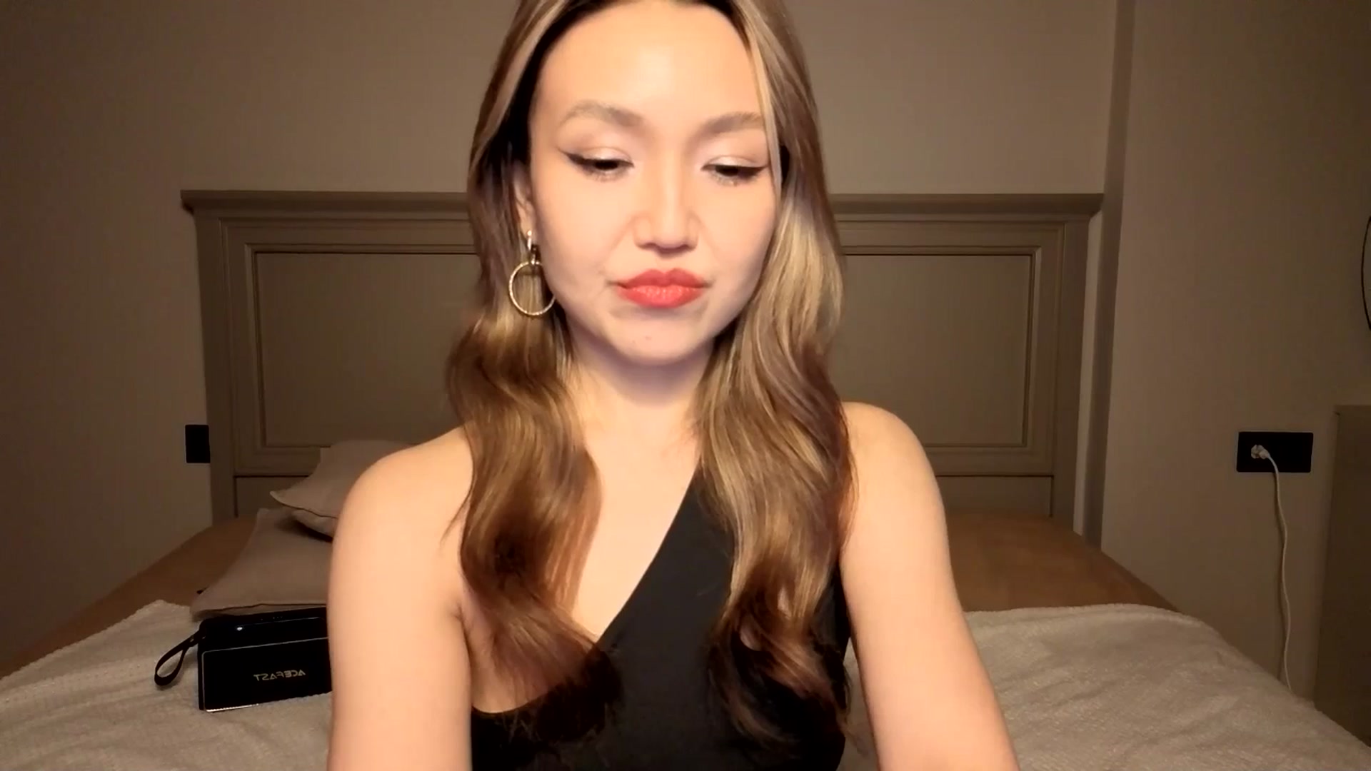 Gallery image thumbnail from Mellifluous_'s myfreecams stream on, 12/08/2025, 07:44 image 19 of 20