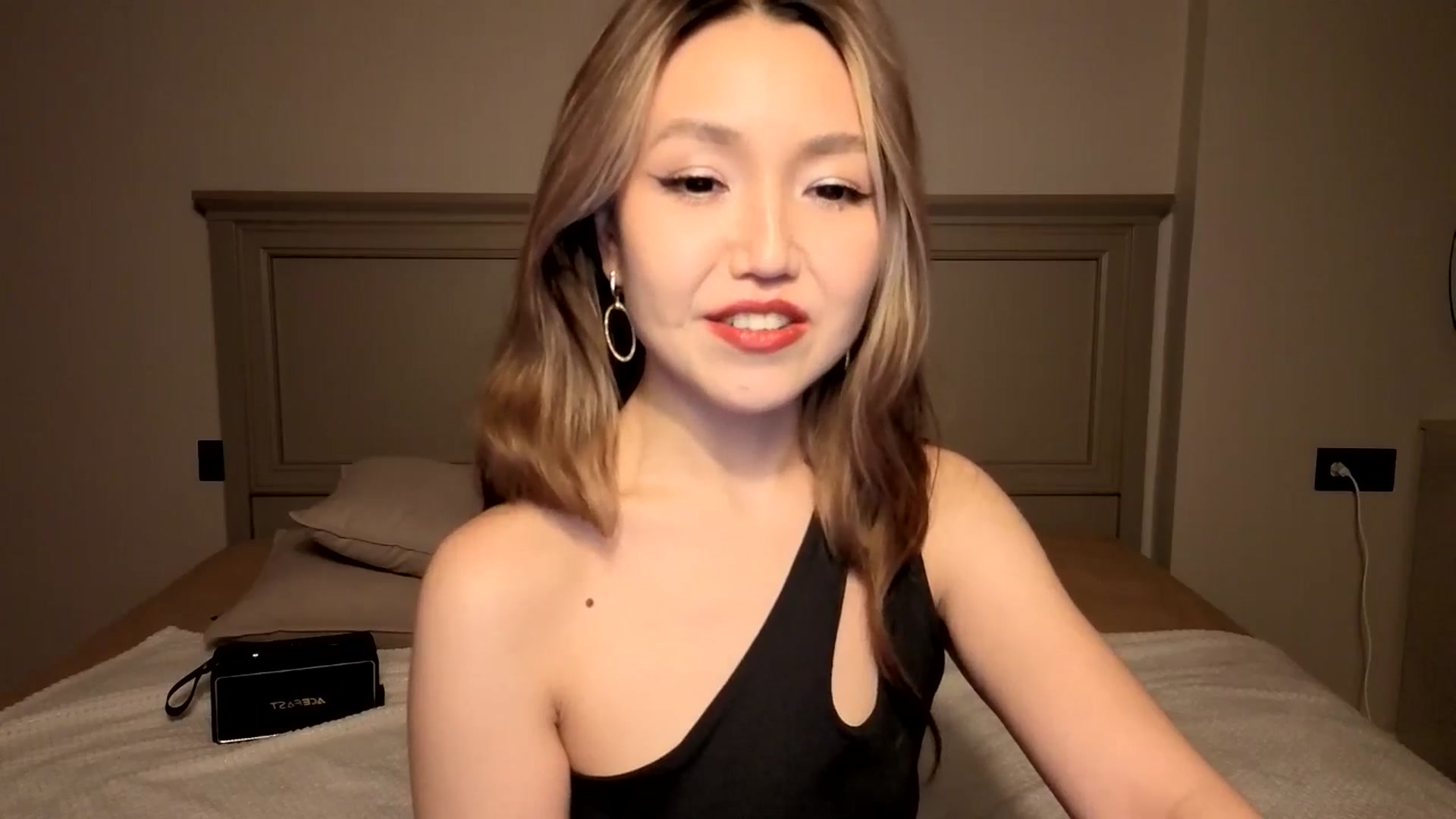 Gallery image thumbnail from Mellifluous_'s myfreecams stream on, 12/08/2025, 07:44 image 2 of 20