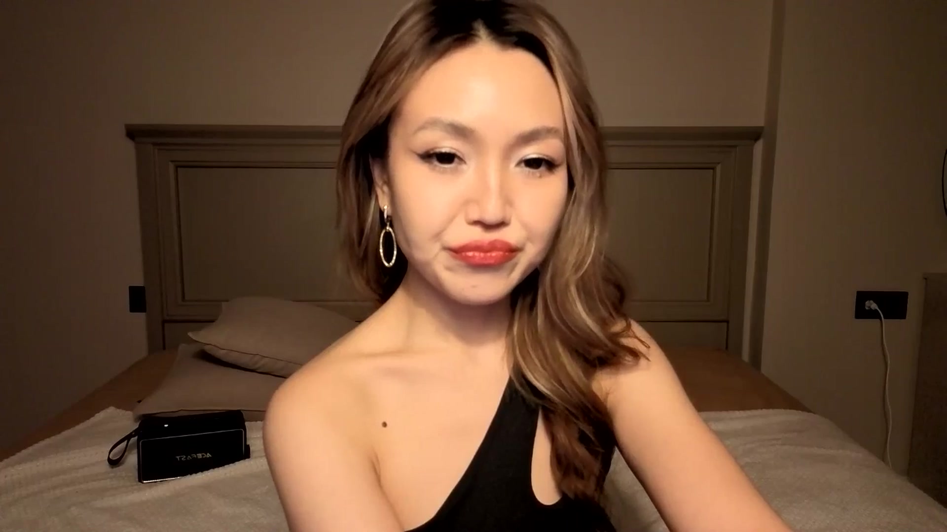 Gallery image thumbnail from Mellifluous_'s myfreecams stream on, 12/08/2025, 07:44 image 9 of 20