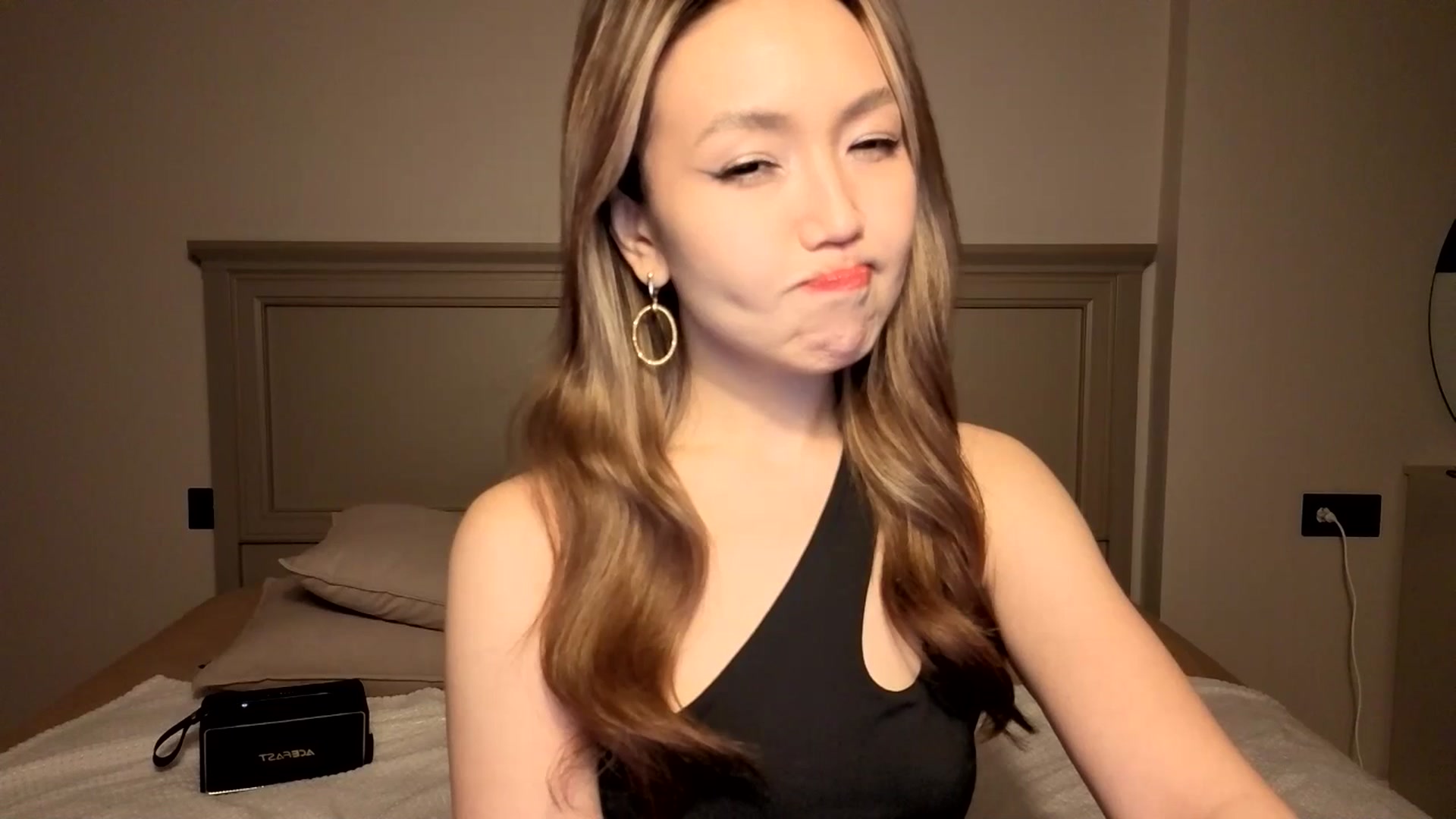 Gallery image thumbnail from Mellifluous_'s myfreecams stream on, 12/08/2025, 07:44 image 17 of 20