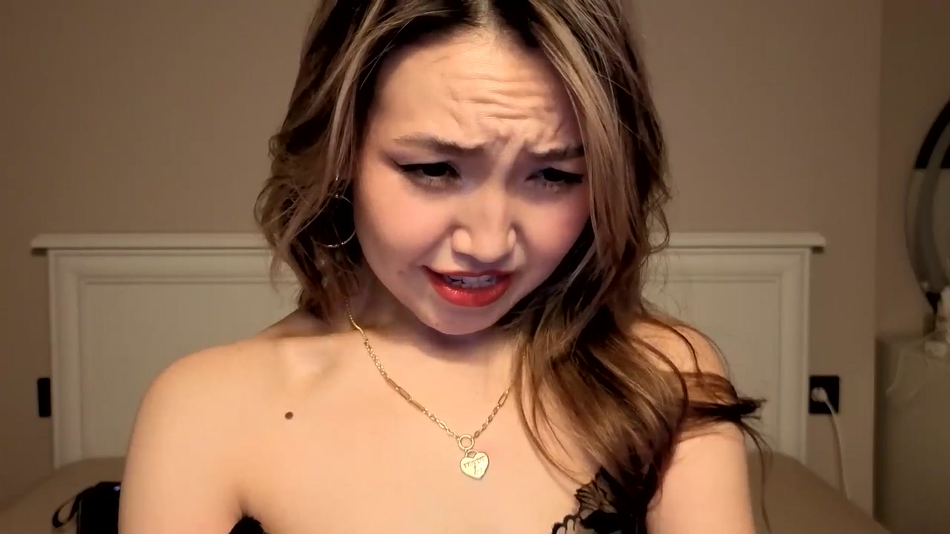 Gallery image thumbnail from Mellifluous_'s myfreecams stream on, 12/22/2025, 04:44 image 18 of 20