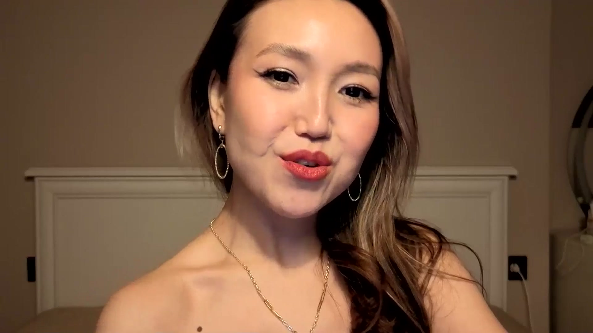 Gallery image thumbnail from Mellifluous_'s myfreecams stream on, 12/22/2025, 05:11 image 8 of 20