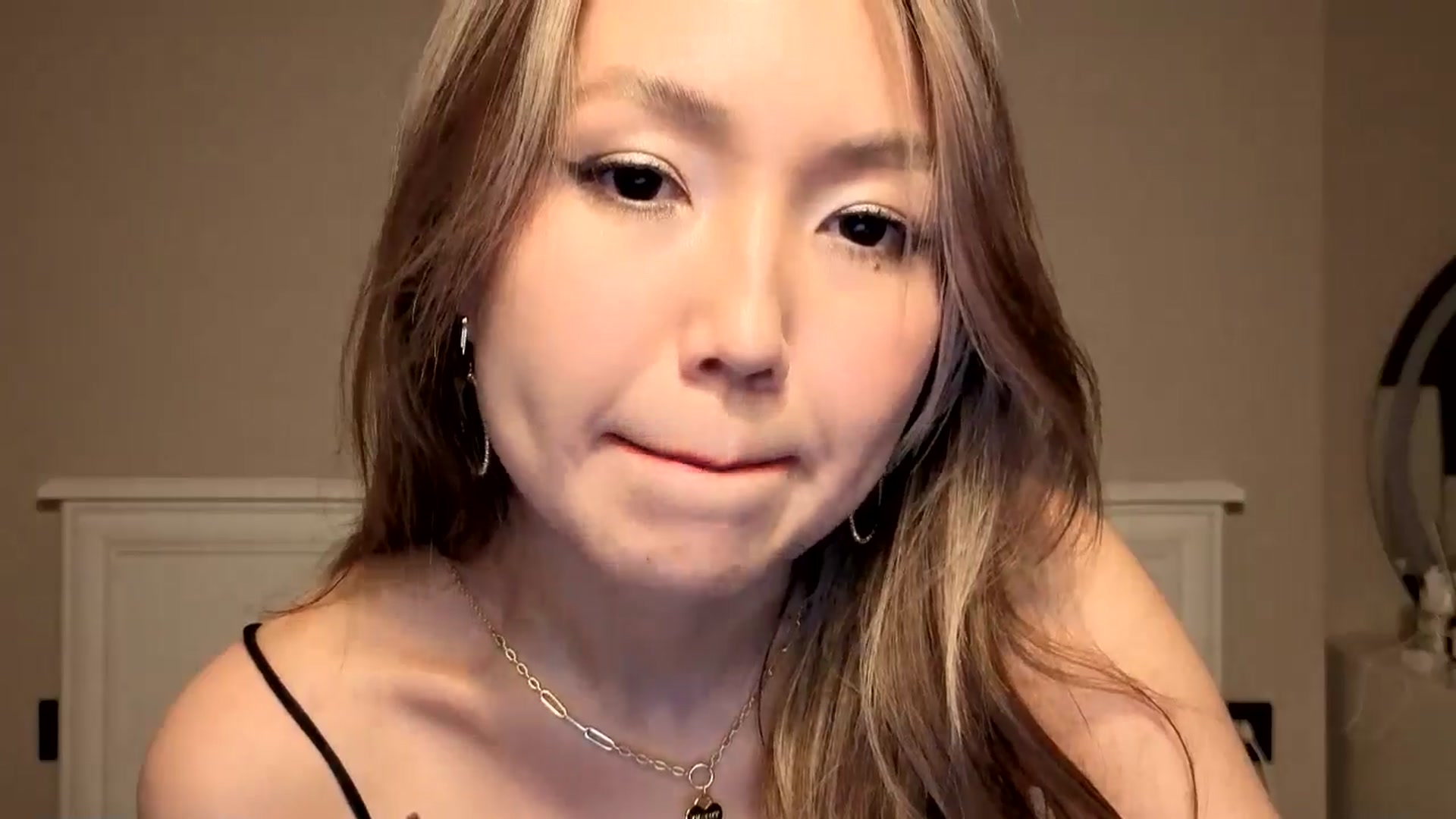 Gallery image thumbnail from Mellifluous_'s myfreecams stream on, 12/22/2025, 10:09 image 3 of 20