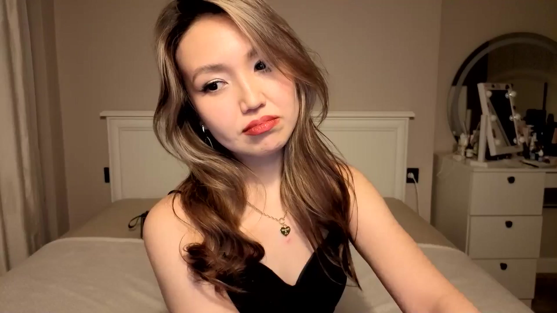Gallery image thumbnail from Mellifluous_'s myfreecams stream on, 12/22/2025, 10:09 image 19 of 20