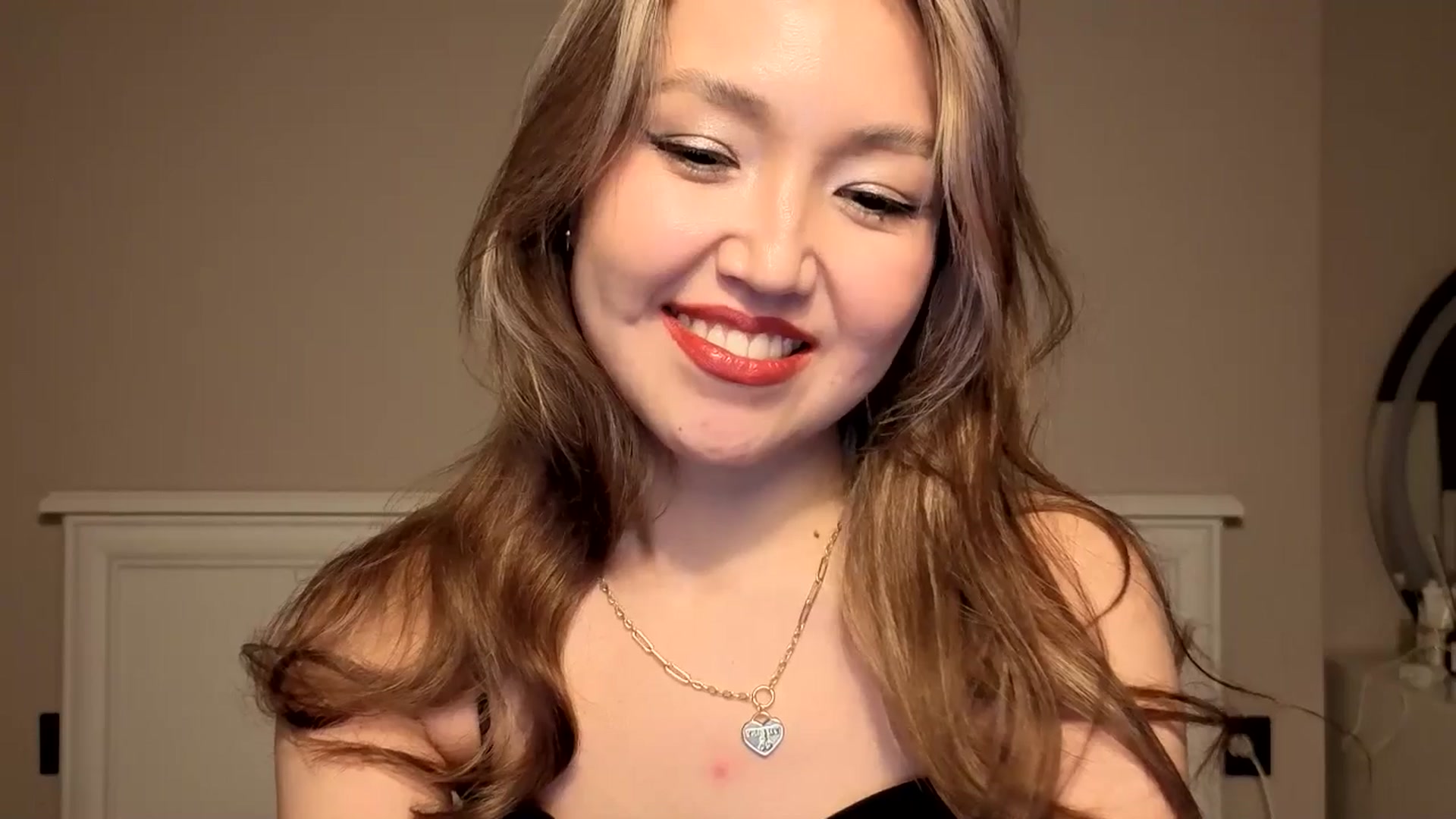Gallery image thumbnail from Mellifluous_'s myfreecams stream on, 12/22/2025, 10:09 image 5 of 20