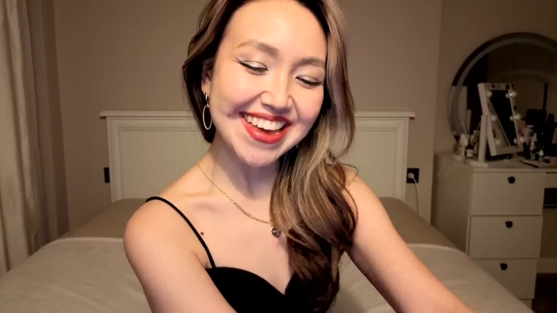 Gallery image thumbnail from Mellifluous_'s myfreecams stream on, 12/22/2025, 10:09 image 11 of 20