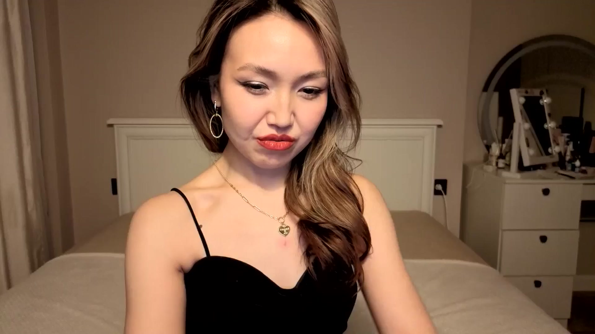 Gallery image thumbnail from Mellifluous_'s myfreecams stream on, 12/22/2025, 10:09 image 13 of 20