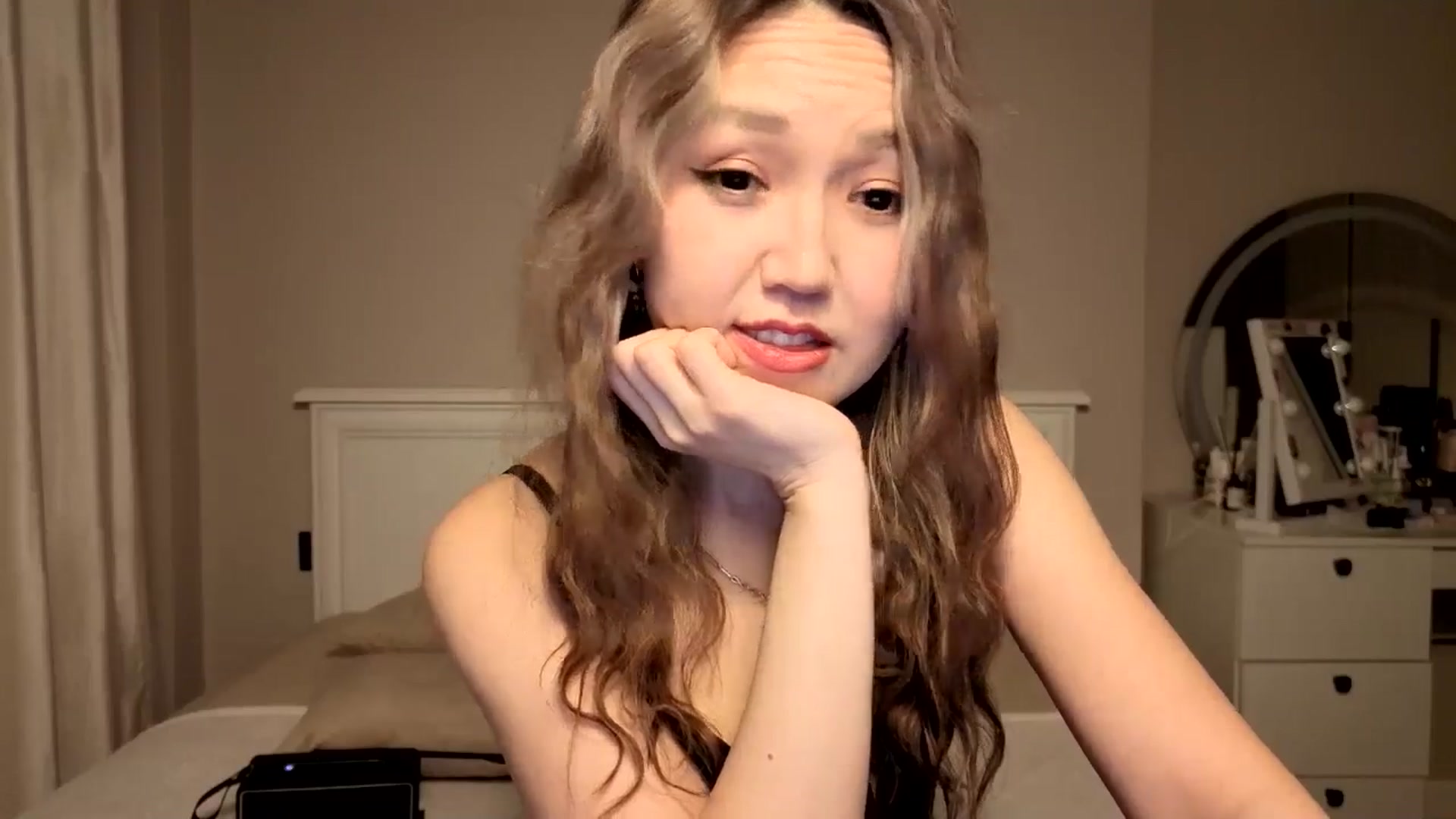 Gallery image thumbnail from Mellifluous_'s myfreecams stream on, 12/23/2025, 06:05 image 14 of 20