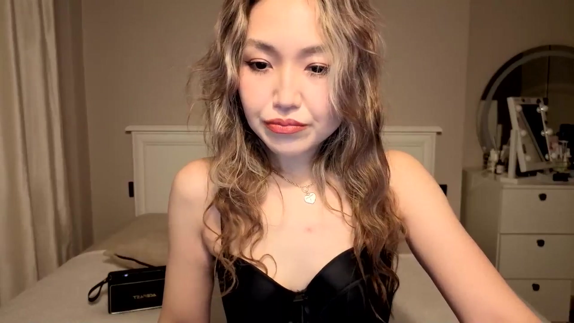Gallery image thumbnail from Mellifluous_'s myfreecams stream on, 12/23/2025, 06:05 image 4 of 20