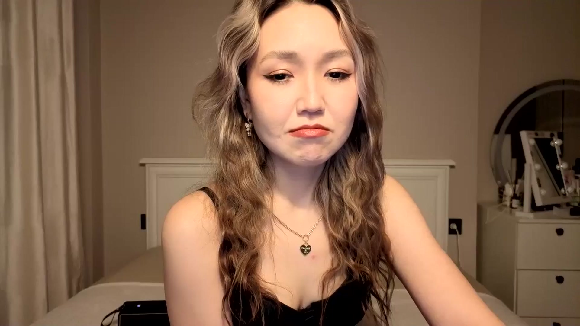 Gallery image thumbnail from Mellifluous_'s myfreecams stream on, 12/23/2025, 07:10 image 8 of 20
