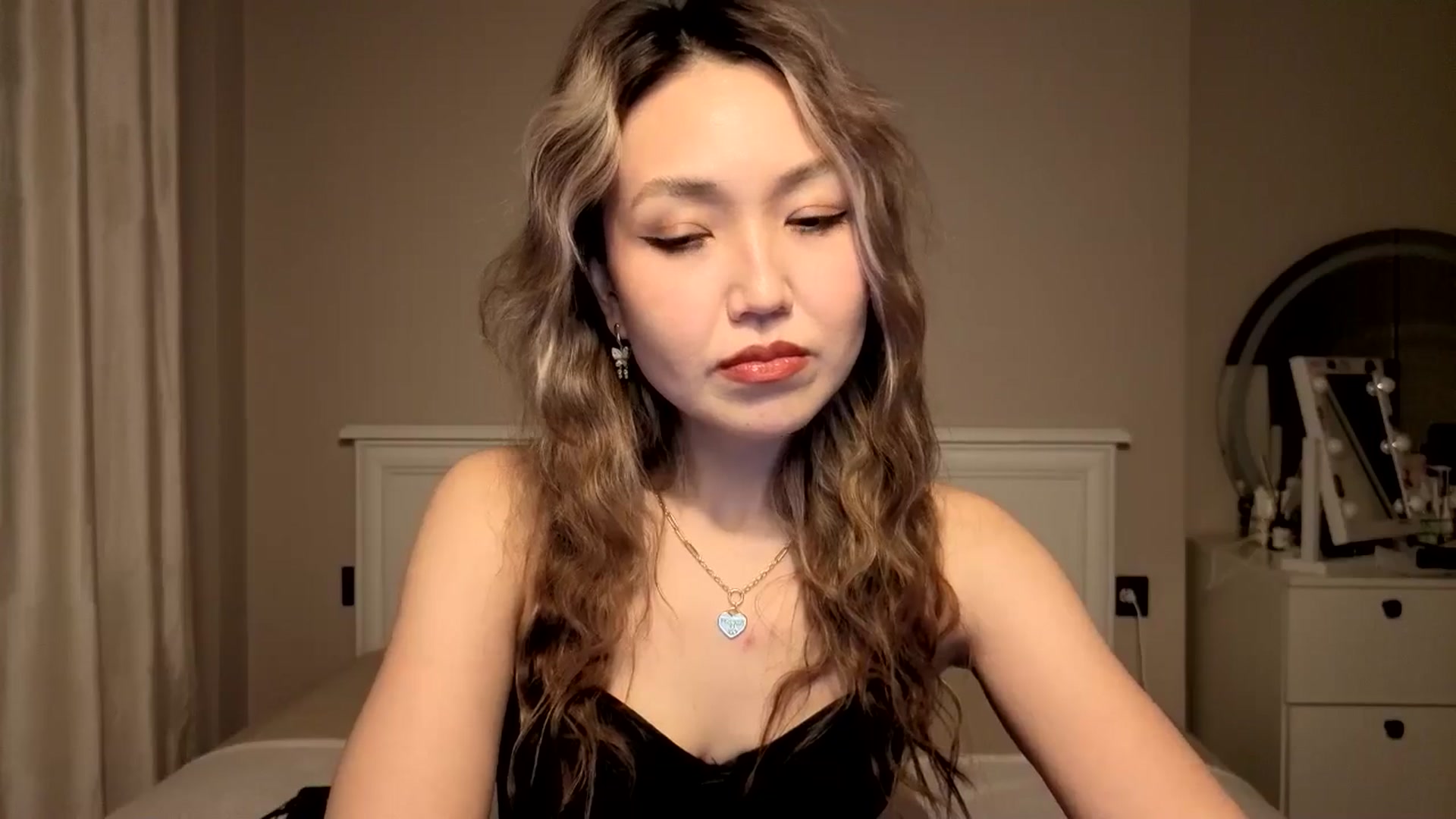 Gallery image thumbnail from Mellifluous_'s myfreecams stream on, 12/23/2025, 07:10 image 5 of 20