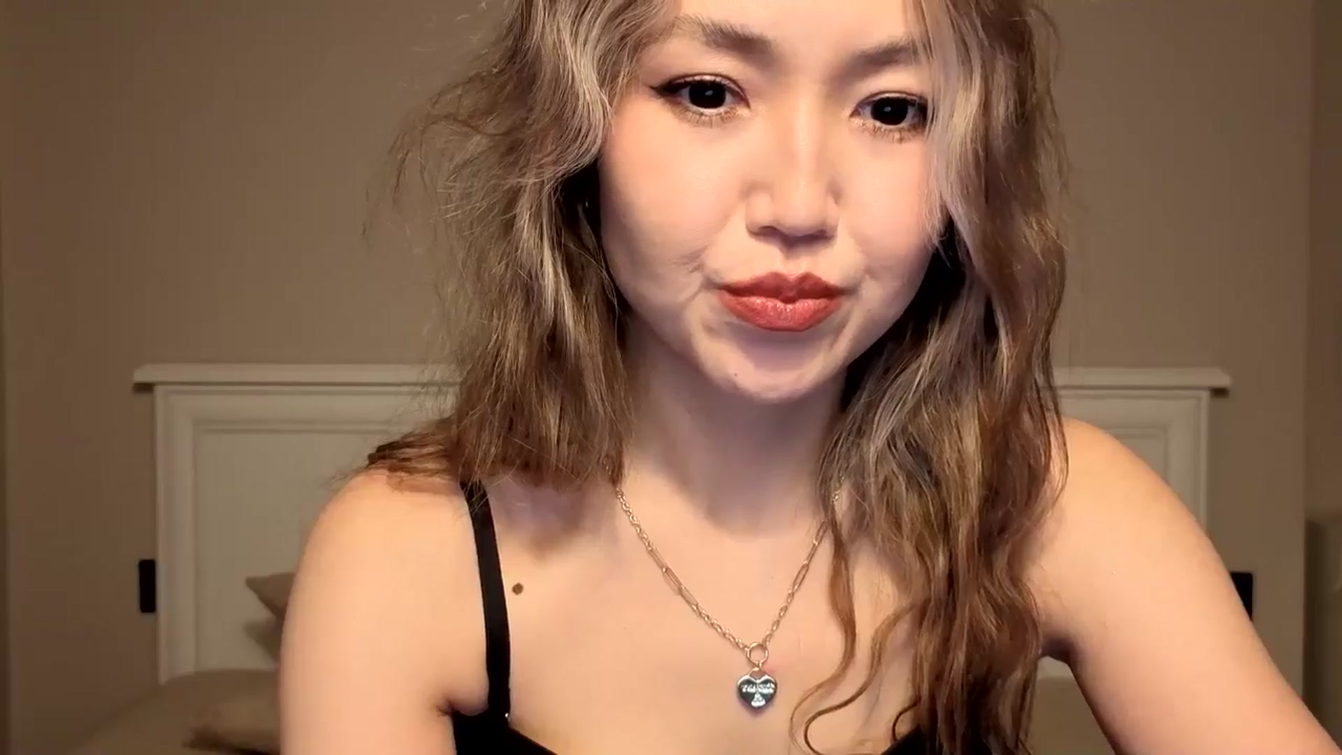 Gallery image thumbnail from Mellifluous_'s myfreecams stream on, 12/23/2025, 07:10 image 13 of 20