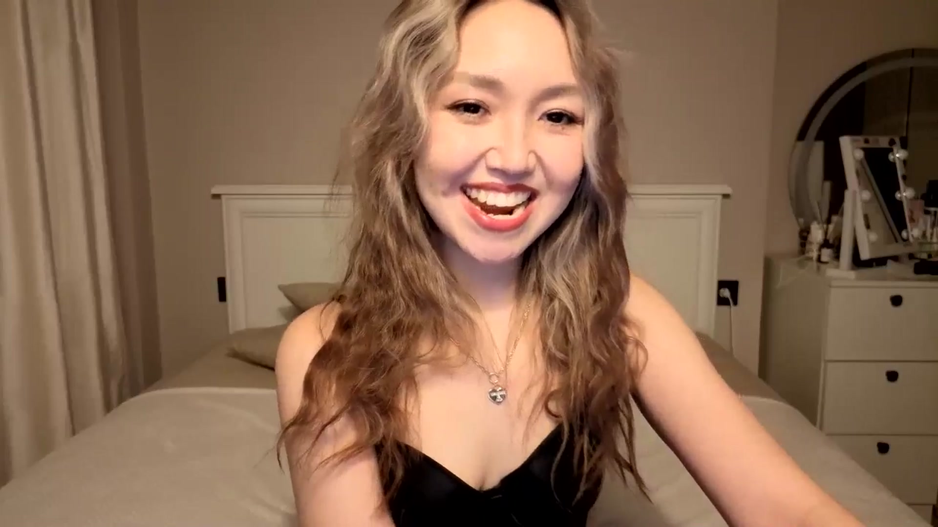 Gallery image thumbnail from Mellifluous_'s myfreecams stream on, 12/23/2025, 08:02 image 15 of 20