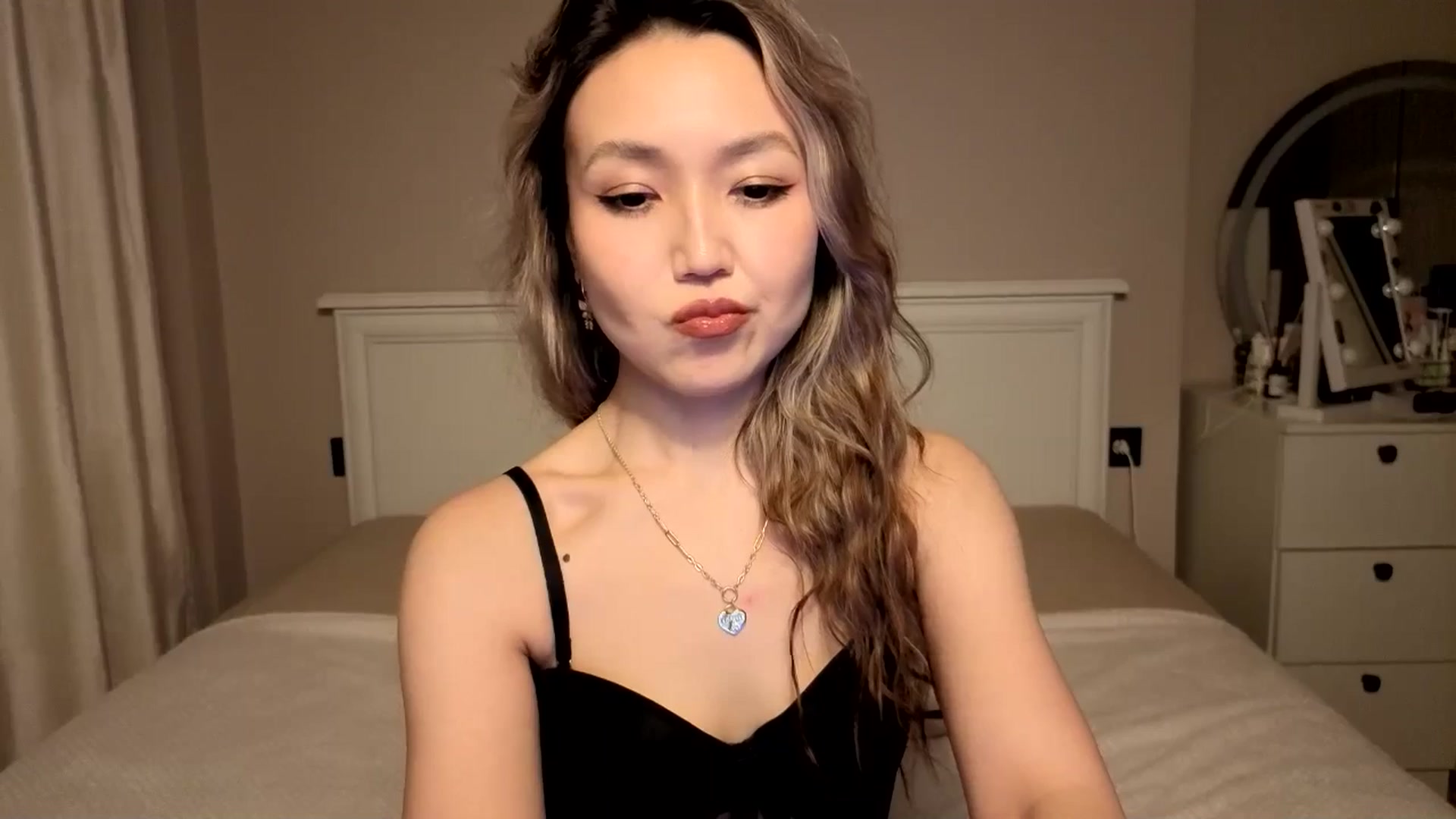 Gallery image thumbnail from Mellifluous_'s myfreecams stream on, 12/23/2025, 09:15 image 7 of 20