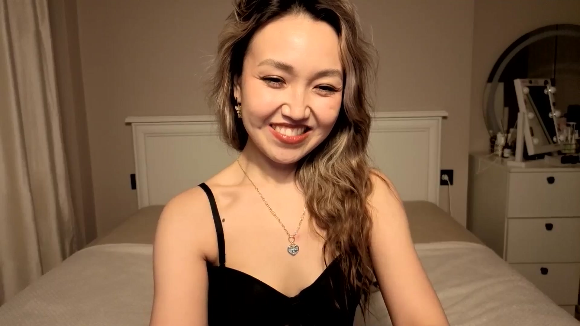 Gallery image thumbnail from Mellifluous_'s myfreecams stream on, 12/23/2025, 09:15 image 5 of 20