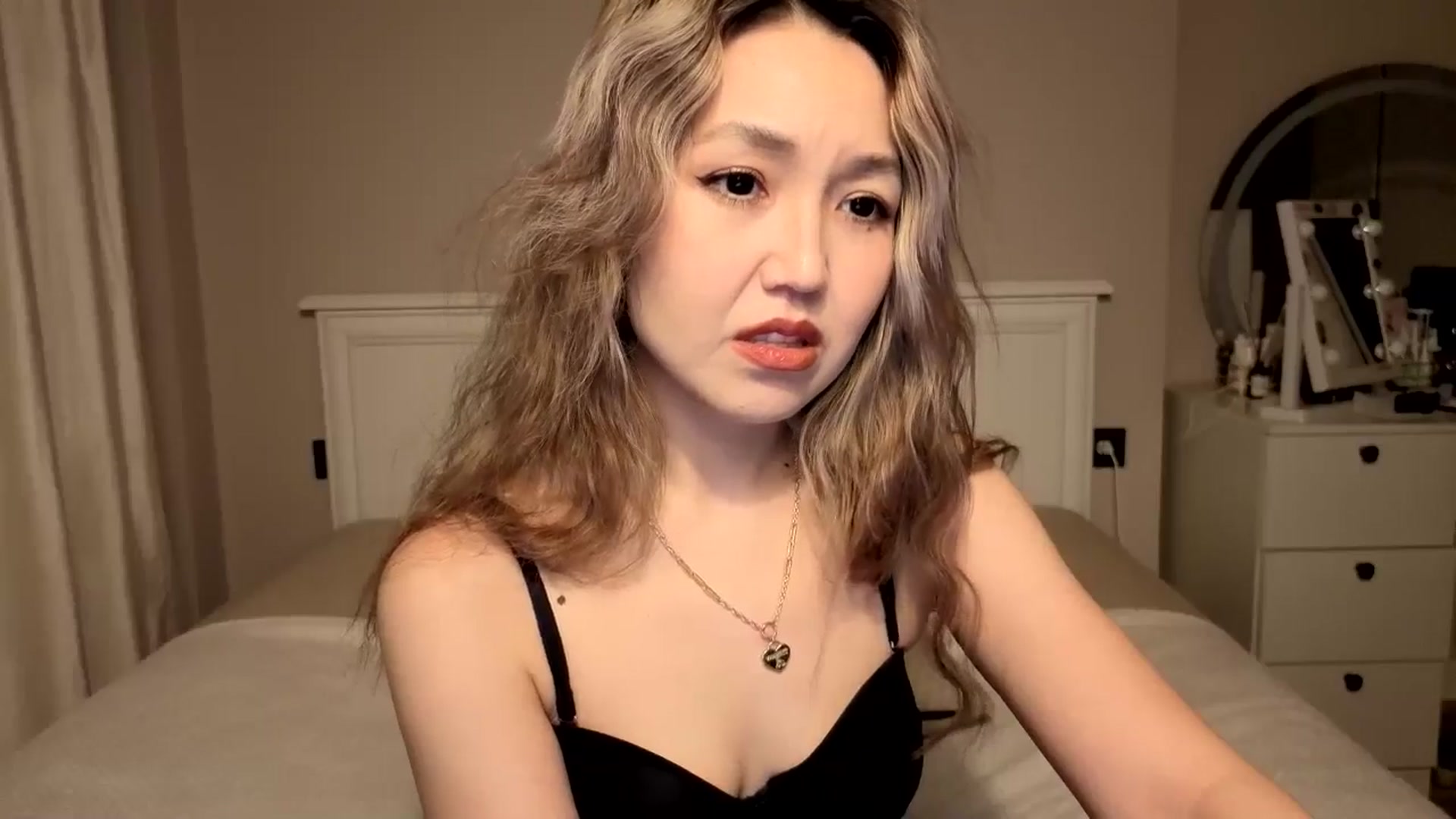Gallery image thumbnail from Mellifluous_'s myfreecams stream on, 12/23/2025, 09:15 image 19 of 20