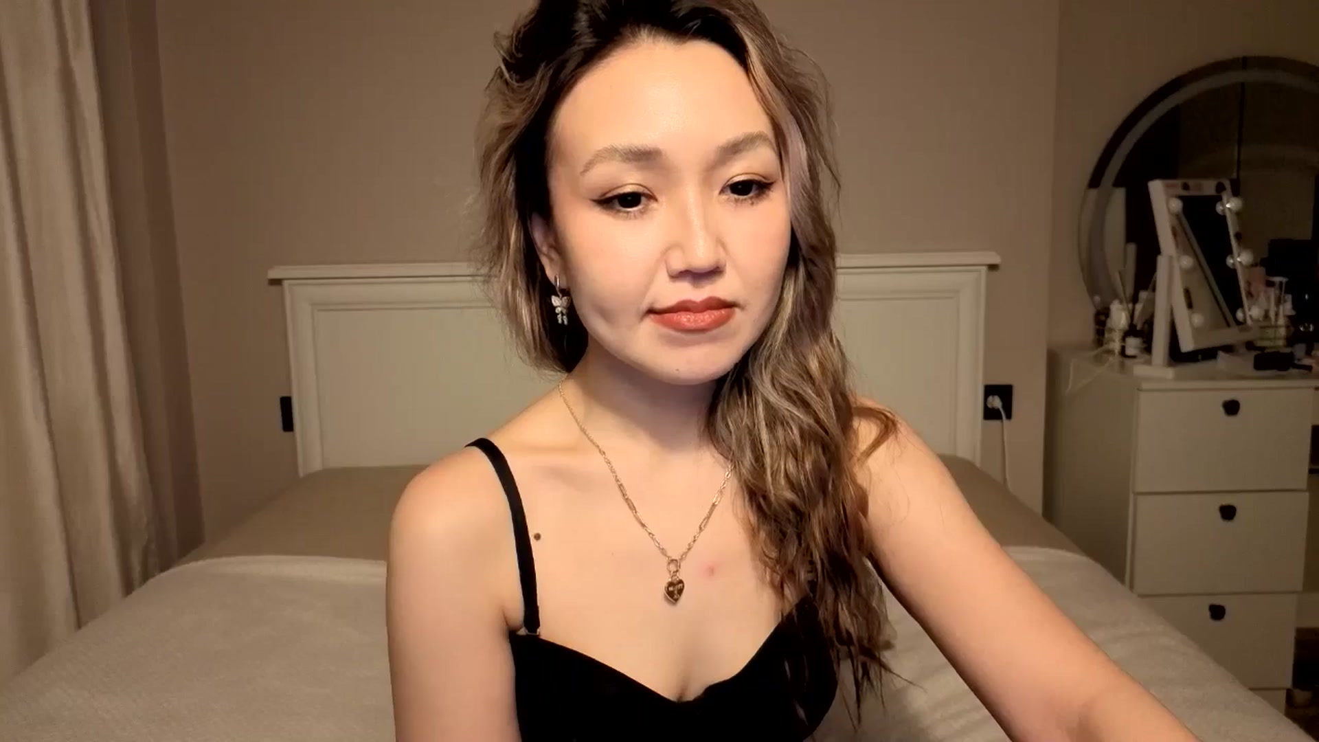 Gallery image thumbnail from Mellifluous_'s myfreecams stream on, 12/23/2025, 09:15 image 2 of 20
